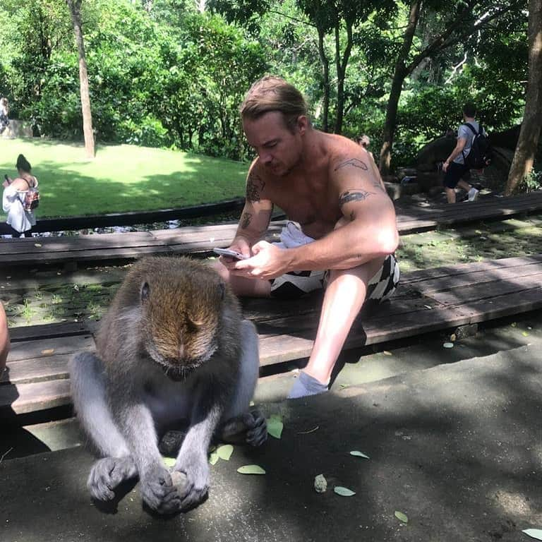 ディプロさんのインスタグラム写真 - (ディプロInstagram)「I miss checking emails in foreign countries with monkeys」10月22日 3時42分 - diplo