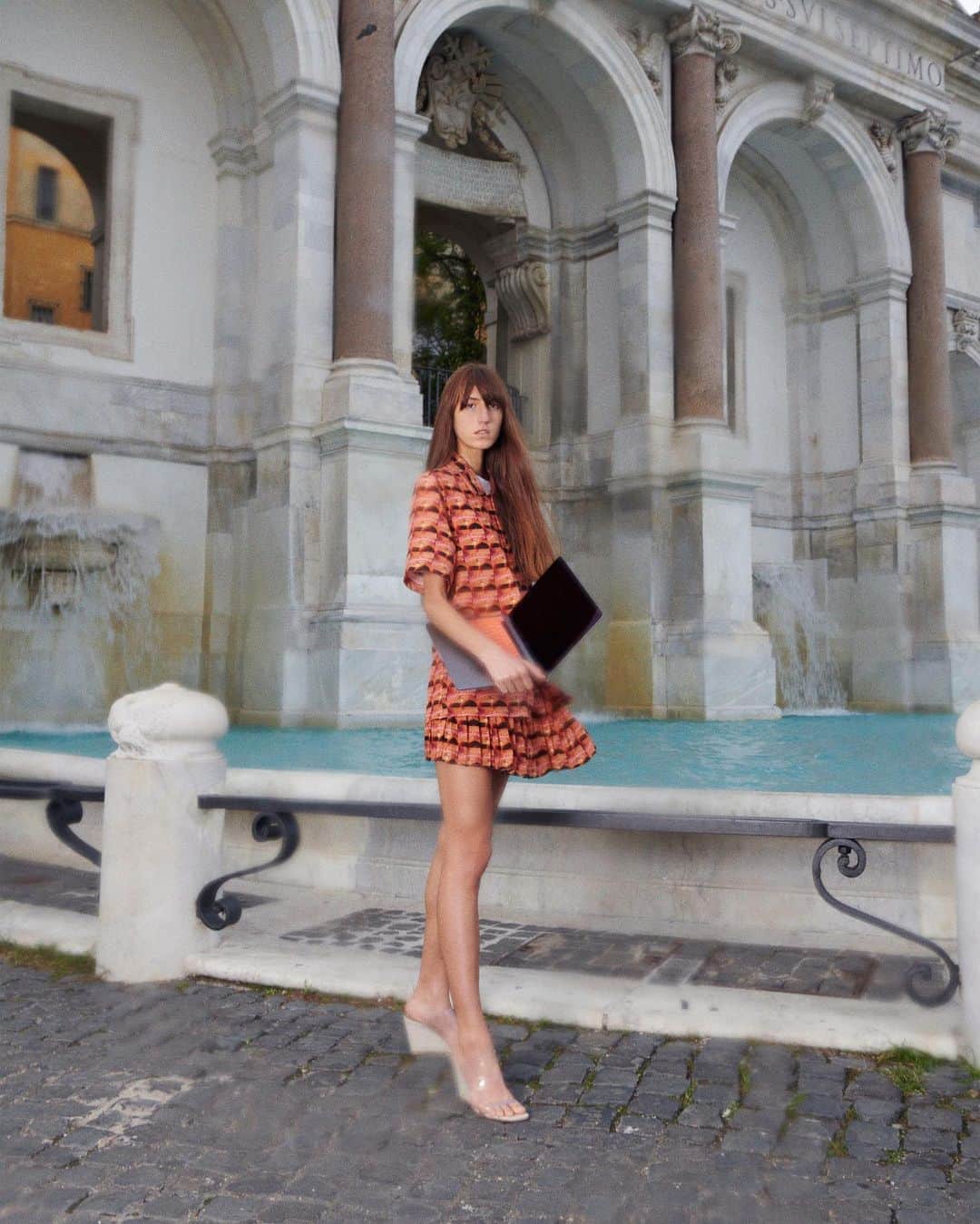 Fashion Weekのインスタグラム：「Out of office ✔️ For the Spring 2021 collection, #NYFW designer @priscavera sought to bring together work and play, a nod to how the world around us has become our office in 2020. Find more from the collection at @priscavera」