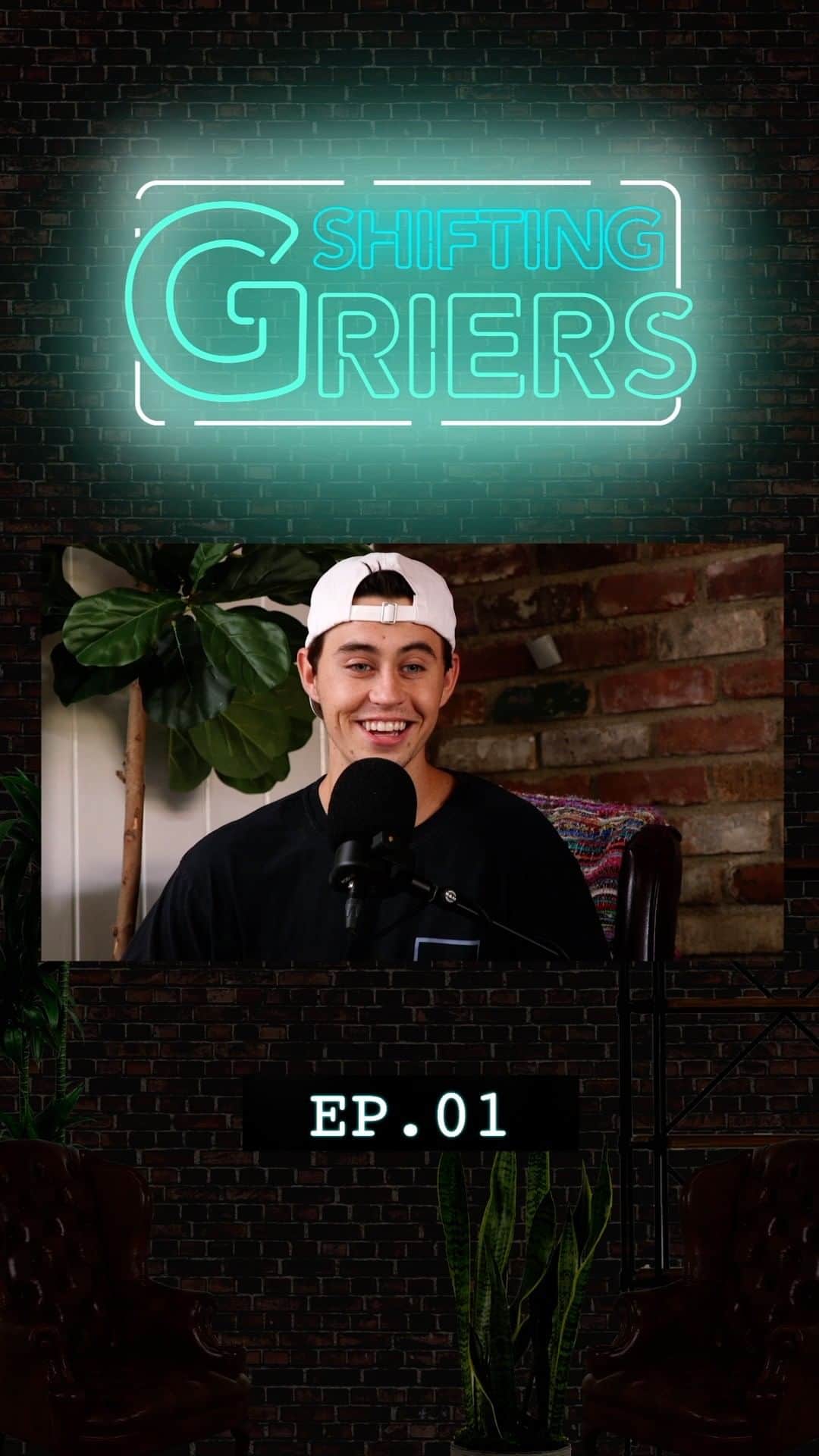 のインスタグラム：「Three brothers, one podcast! Enjoy ✨ @shiftinggrierspodcast @willgrier7 @hayesgrier」