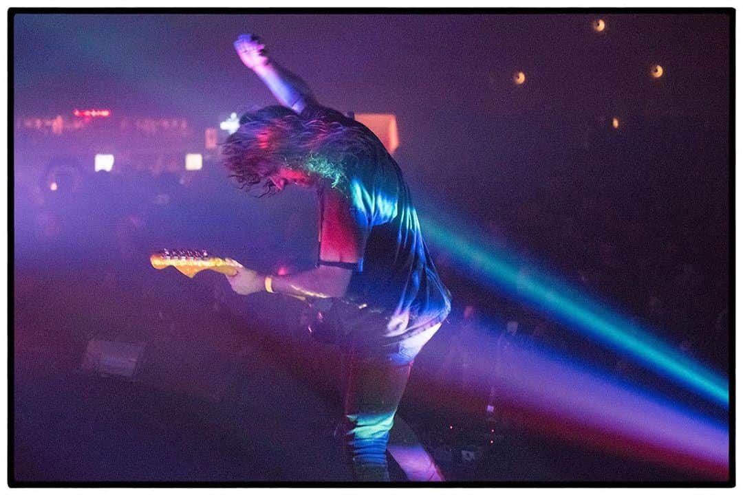 A Place to Bury Strangersのインスタグラム：「Itching to play live again  #patienceisavirtue  Photo by @clemensmitscher from Fuzz Club Eindhoven at @effenaar  August 25, 2018  #clemensmitscher #fuzzclub #eindhoven #fuzzclubrecords #effenaar #netherlands #aptbs #aplacetoburystrangers #itchingtoplayliveagain」