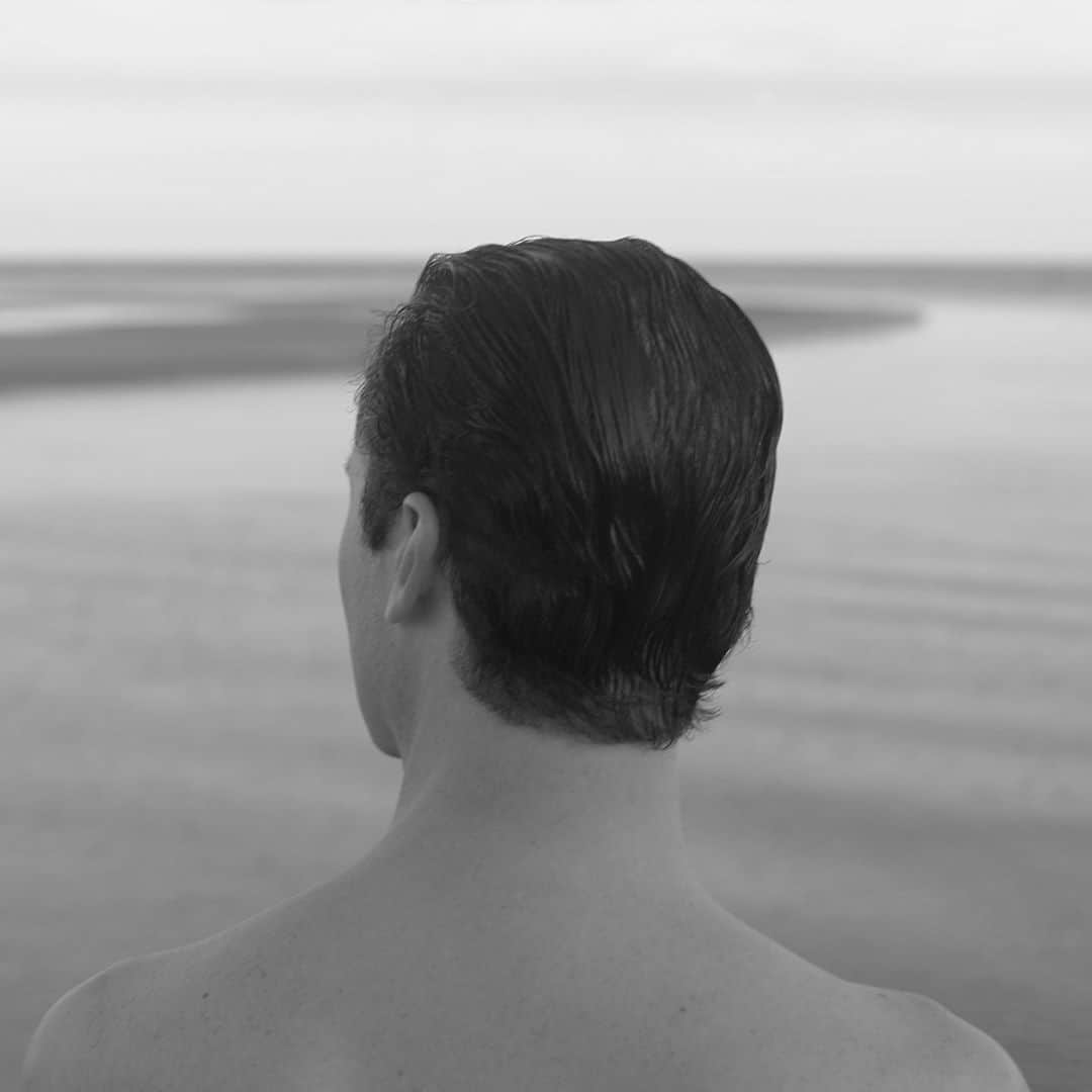 アーネスト・グリーンのインスタグラム：「This photo was an early PN album cover idea. It was taken by my wife on Saint Simons Island, Georgia on the first day of 2020. It was heavily inspired by the style of 90’s fashion photographer Herb Ritts (as I’ve talked about in earlier posts). I ended up going with the more colorful photo you see on the final PN cover as it felt a bit more dramatic in the end.  I also wanted the strong Mediterranean presence as it was such an important inspiration for the album.」