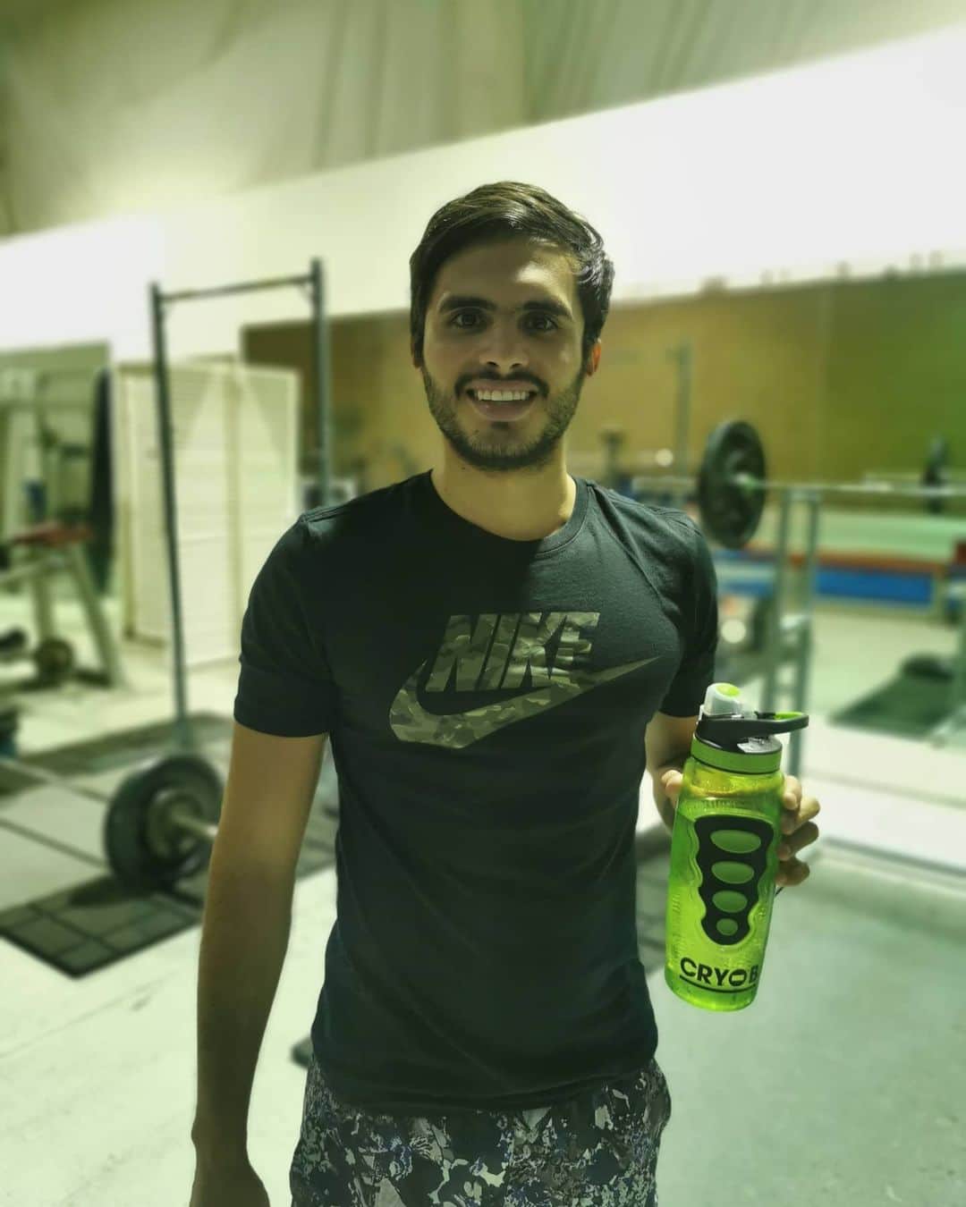 イヴァン・ガルシアのインスタグラム：「Excelente miércoles para todos ✔️💪🏻 #miercoles✌  @nike @cryo_b... Que plan tienen para el día de hoy?」
