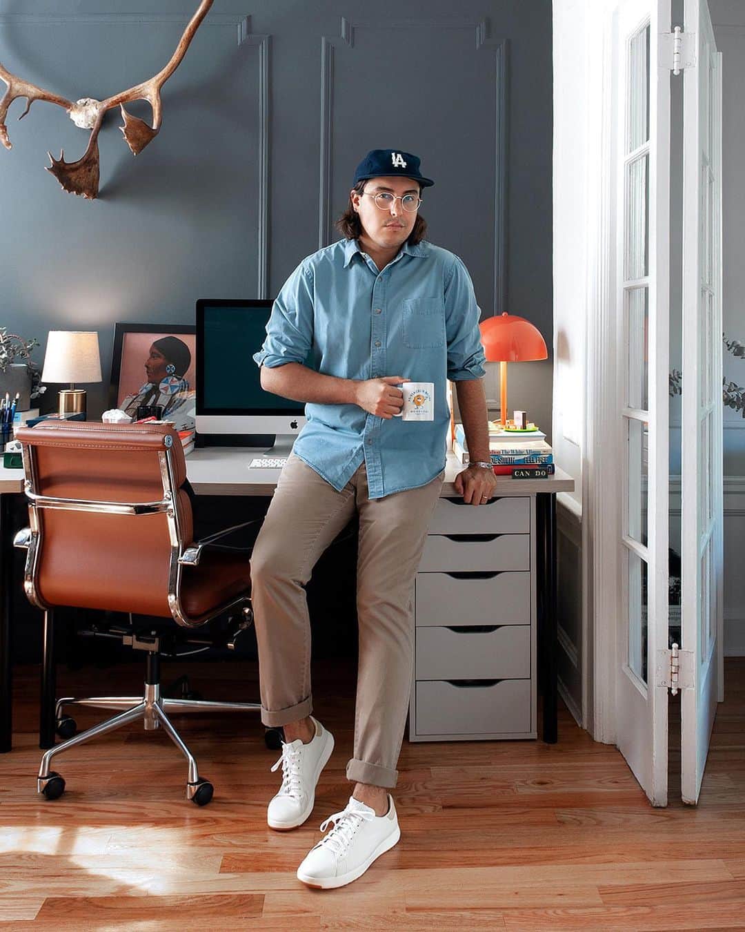 Cole Haanのインスタグラム：「Actor, comedian, and TV writer @tai_leclaire knows an essential sneaker when he sees one.」