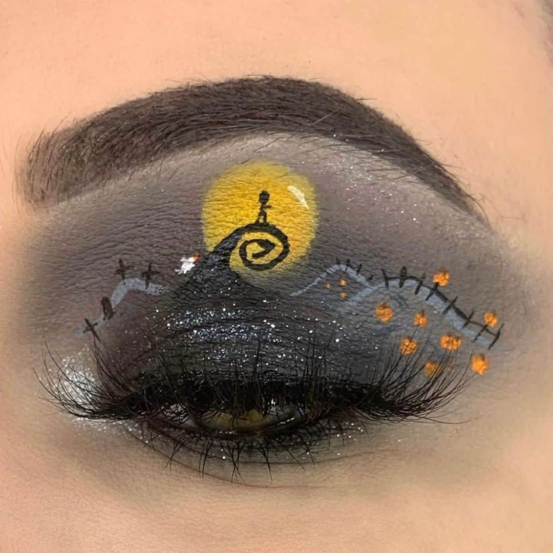 Jeffree Star Cosmeticsさんのインスタグラム写真 - (Jeffree Star CosmeticsInstagram)「What is your all time favorite Halloween movie? 🖤 @makeupandinked created this Nightmare Before Christmas eye using our #CREMATED eyeshadow palette 💀 #jeffreestarcosmetics」10月22日 6時06分 - jeffreestarcosmetics