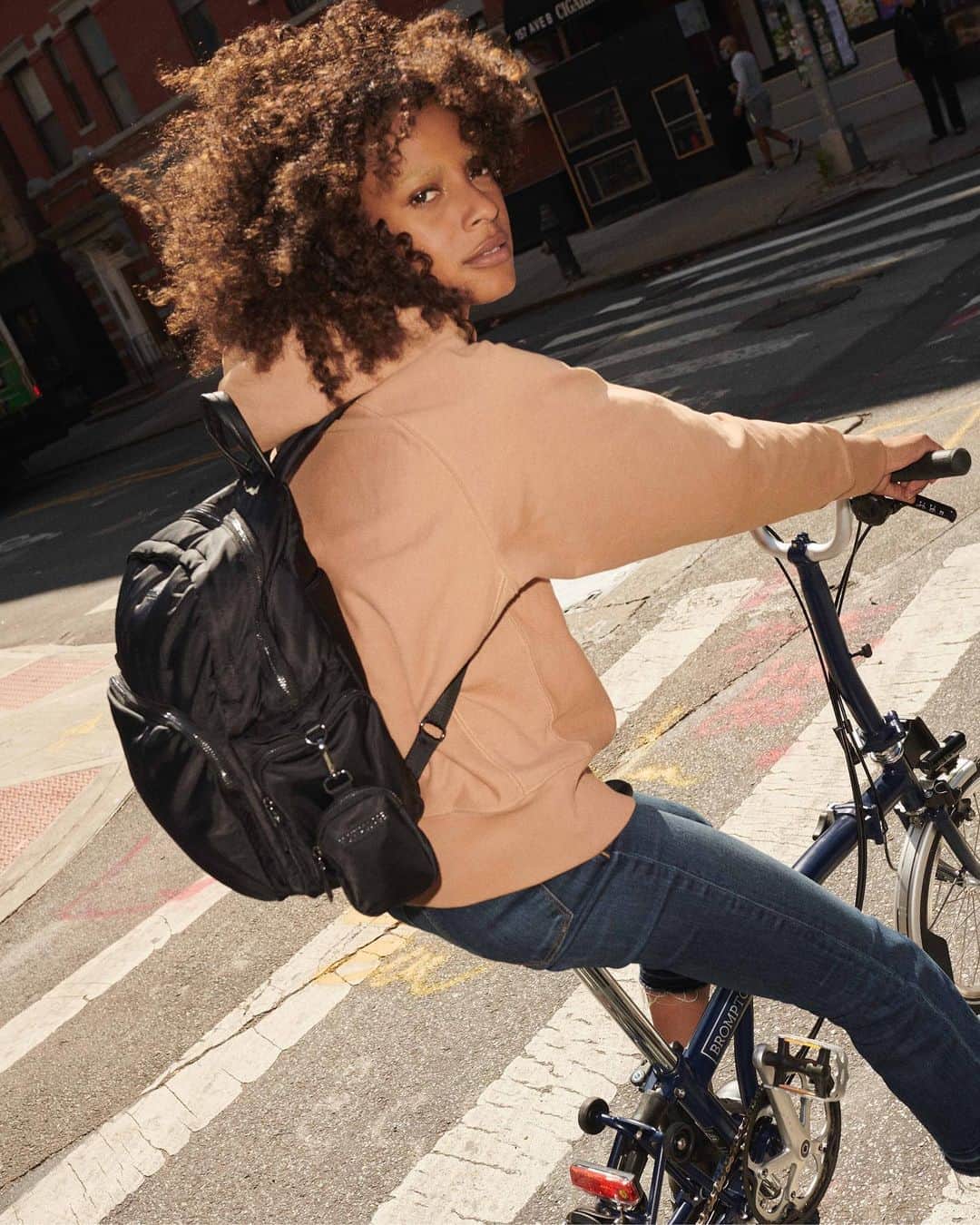 MZウォレスさんのインスタグラム写真 - (MZウォレスInstagram)「You pedal & we’ll worry about the rest. Wherever you’re going, however you’re getting there, the Bowery Backpack makes it a breeze. #DesignedToDoMore」10月22日 6時25分 - mzwallacenyc