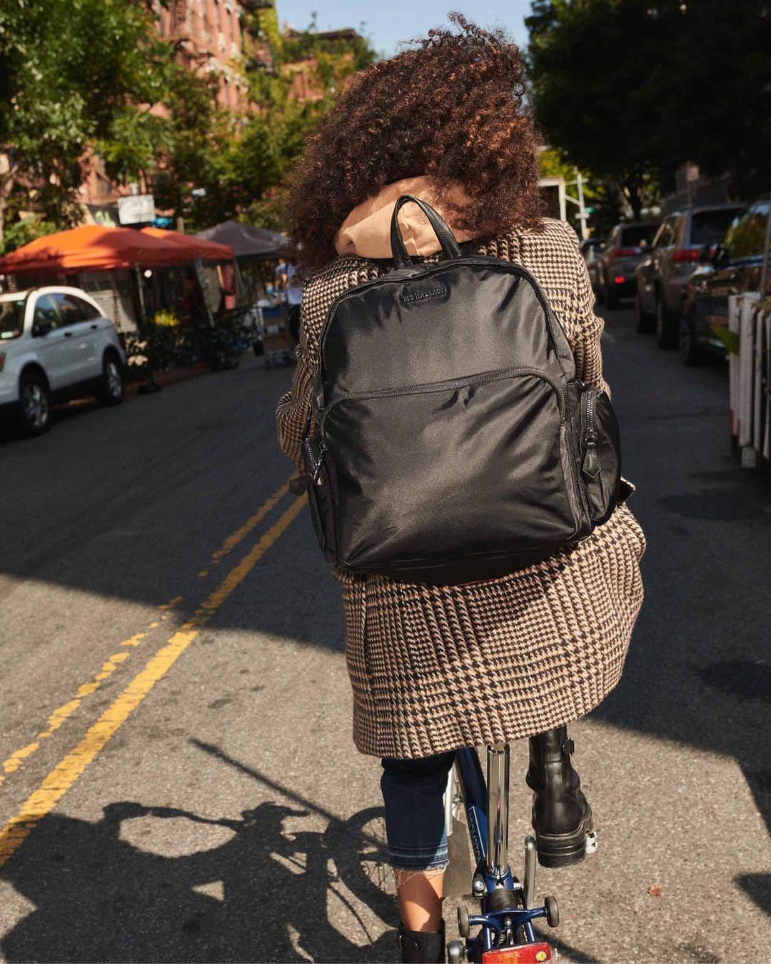 MZウォレスさんのインスタグラム写真 - (MZウォレスInstagram)「You pedal & we’ll worry about the rest. Wherever you’re going, however you’re getting there, the Bowery Backpack makes it a breeze. #DesignedToDoMore」10月22日 6時25分 - mzwallacenyc