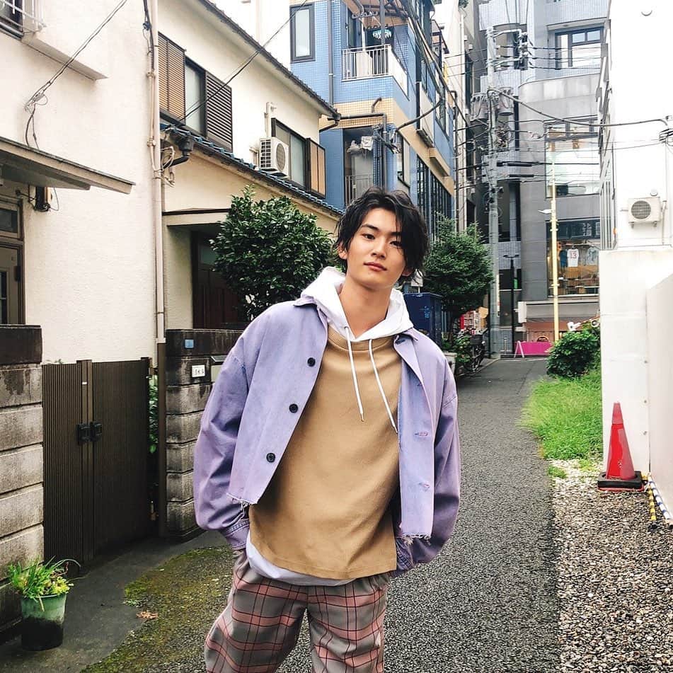 押田岳さんのインスタグラム写真 - (押田岳Instagram)「. そしてそしてMYOJO12月号もでございます。 今月は、ファッション回でございます〜。 こちらもよろしく！」10月22日 6時45分 - oshidagaku