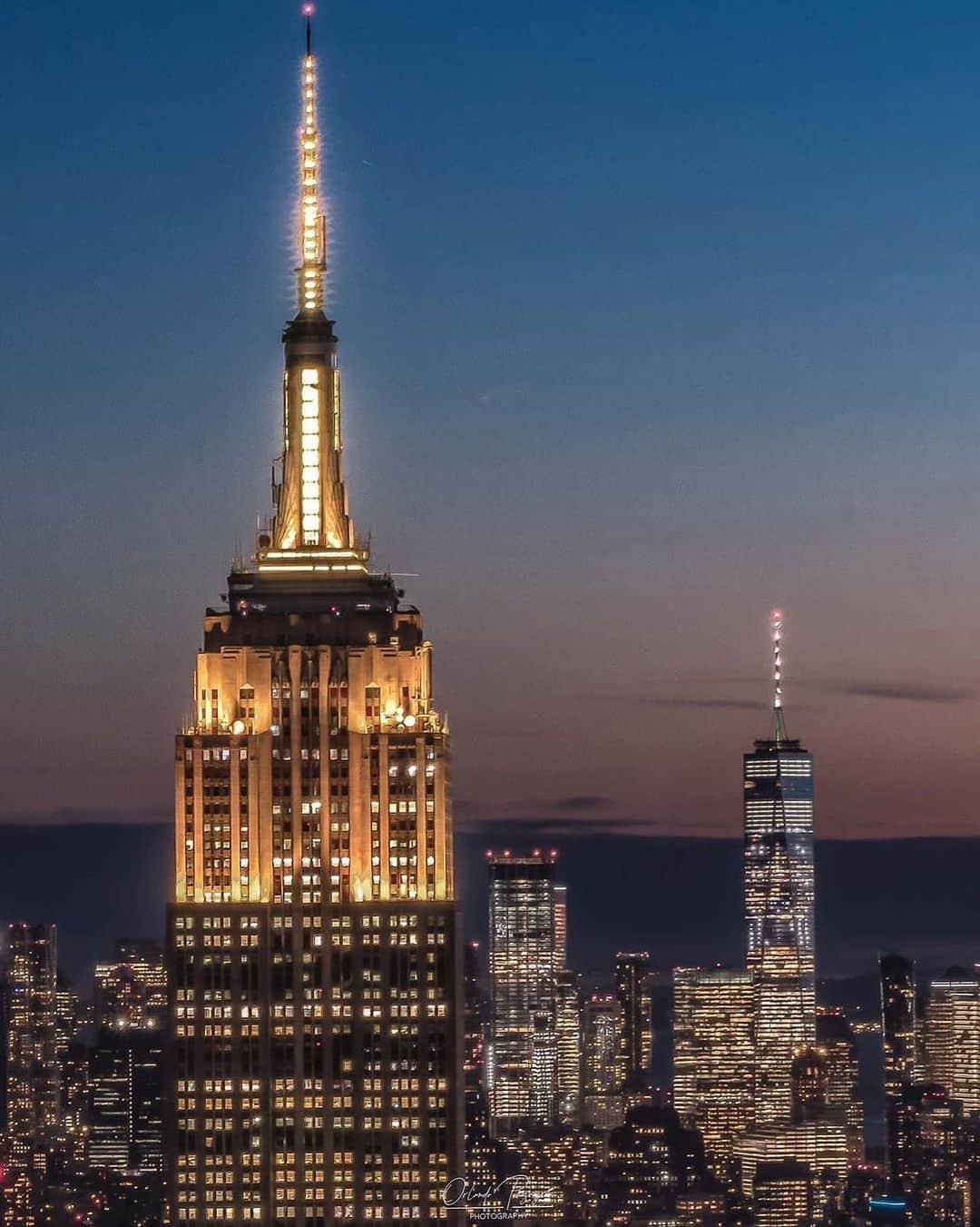 Empire State Buildingさんのインスタグラム写真 - (Empire State BuildingInstagram)「Turning into the world’s largest pencil tonight (our building was inspired by the #2) as we shine in all yellow for @pencilsofpromise & their 2020 Global Gala! #PoPGala2020  ⠀⠀⠀⠀⠀⠀⠀⠀⠀  📷: @orlandoph #EmpireStateBuilding」10月22日 6時54分 - empirestatebldg
