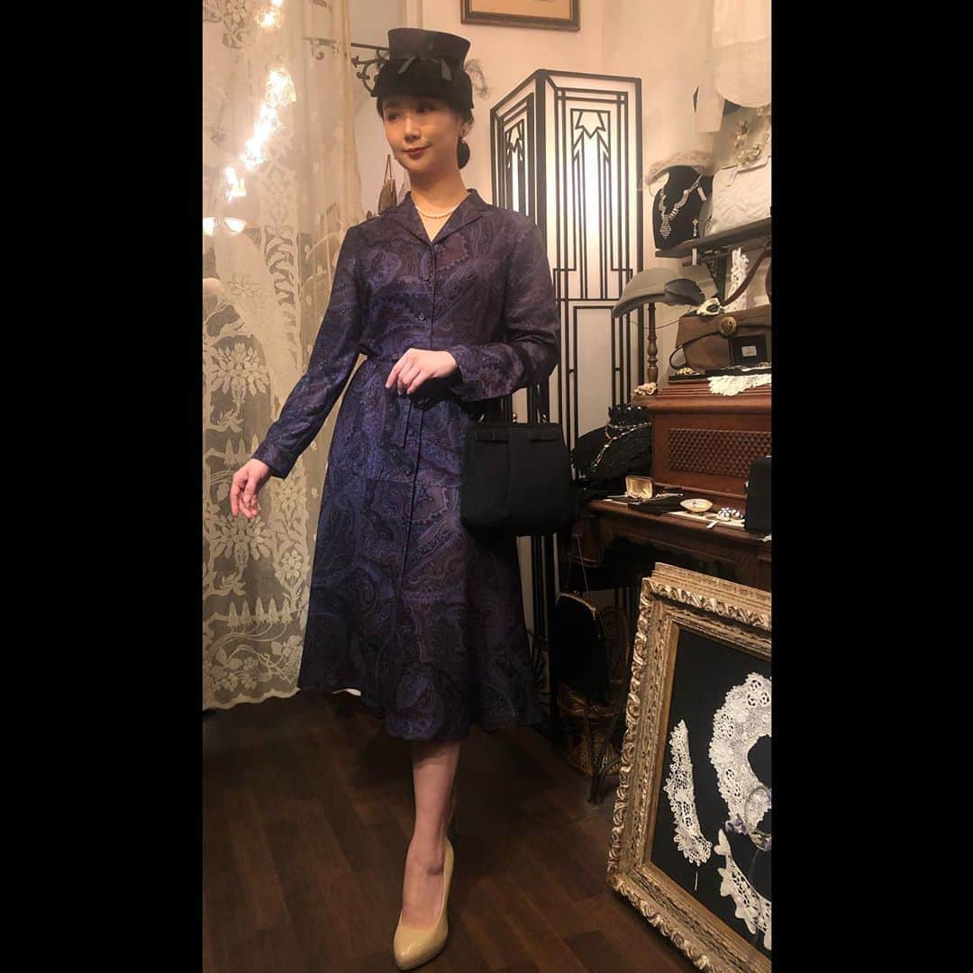 まりゑさんのインスタグラム写真 - (まりゑInstagram)「@gallerybowknot  またこちらの母の店『Bowknot』のアカウントで偽モデルやってます🎀 よかったらチェックしてみてくんちぇ  #gallery #antique  #shop #bowknot  #専属 ？#偽 #モデル  #お手伝い」10月22日 7時04分 - manmarumarie