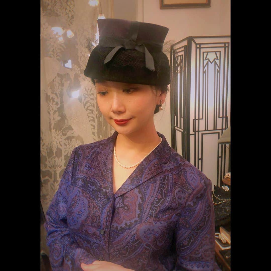 まりゑさんのインスタグラム写真 - (まりゑInstagram)「@gallerybowknot  またこちらの母の店『Bowknot』のアカウントで偽モデルやってます🎀 よかったらチェックしてみてくんちぇ  #gallery #antique  #shop #bowknot  #専属 ？#偽 #モデル  #お手伝い」10月22日 7時04分 - manmarumarie