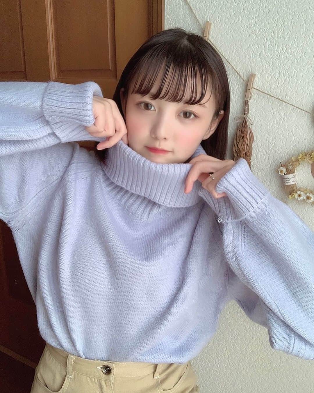 みさねさんのインスタグラム写真 - (みさねInstagram)「寒くなってきたね〜☃️ ㅤ ニットは @fifth_store の❣️ ㅤ #秋コーデ #ニットコーデ #カジュアル #ニット #平均身長コーデ #fifth #fifthtl #フィフス #オフタートルソフトタッチニット #ボブ #ボブアレンジ #ドライフラワーのある暮らし」10月22日 18時13分 - misane1209