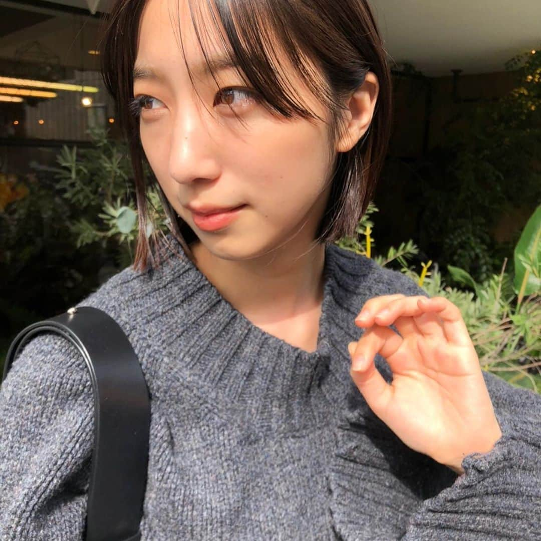 坂東希さんのインスタグラム写真 - (坂東希Instagram)「朝から散髪しに行きました🙆‍♀️ 昨日はみなさんご意見ありがとうございました🐶 #花粉症大爆発」10月22日 17時03分 - nozomibando_official