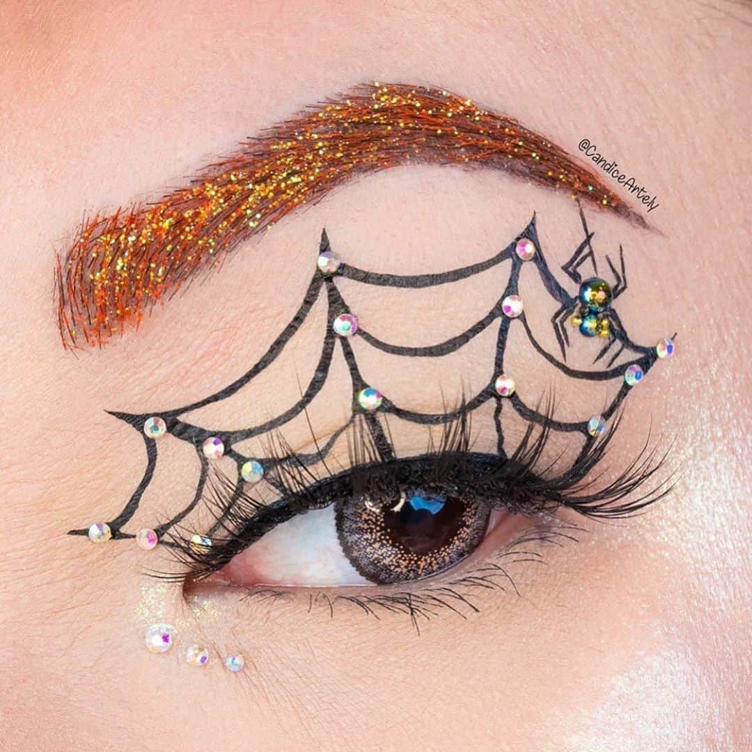Makeup Addiction Cosmeticsさんのインスタグラム写真 - (Makeup Addiction CosmeticsInstagram)「Spider eye by @candiceartely using our gossamer glitter ✨ Perfect if you’re not into a gruesome Halloween look 👀  Shipping worldwide 🌏 #makeupaddictioncosmetics」10月22日 17時37分 - makeupaddictioncosmetics