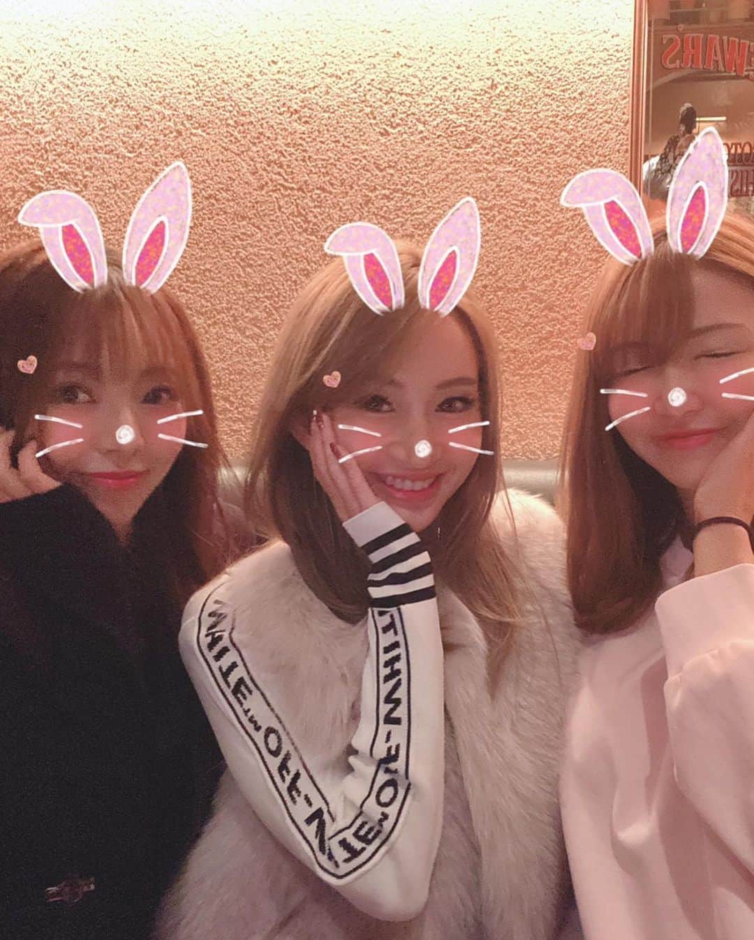 雛姫愛さんのインスタグラム写真 - (雛姫愛Instagram)「くるみさんのお誕生日お祝いした❤︎ お気に入りのレザーワンピース❤︎ からのほのかさんも合流して久しぶりの仲良しな先輩と3人❤︎  #らーるえらまにえーる #お誕生日 #おめでとう #大好き」10月22日 17時31分 - mana_hinaki