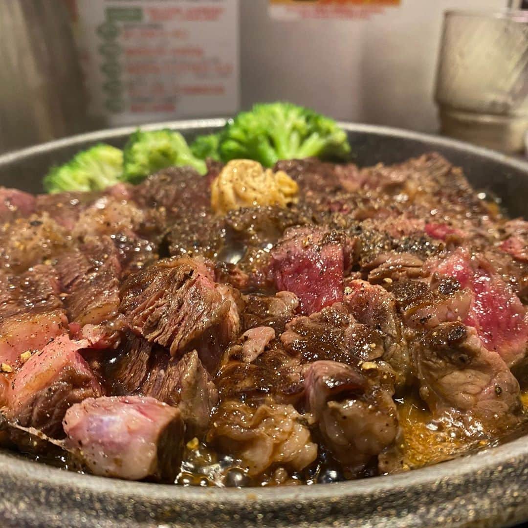楽しんごさんのインスタグラム写真 - (楽しんごInstagram)「妹といきなりステーキ🥩  #1キロステーキ #楽しんご#jujuちゃん」10月22日 17時49分 - tanoshingo.official