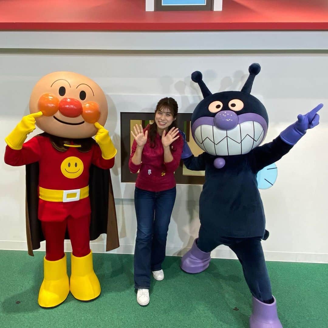 高樹リサさんのインスタグラム写真 - (高樹リサInstagram)「昨日はそれいけ！アンパンマンくらぶの撮影でした。 またちょっと久しぶりだったな〜。 今年は毎月みんなに会えなくて寂しいですが、 元気100倍以上のパワフルさで安心しました😄✨ . 毎週月曜〜木曜の朝8時〜 BS日テレにて放送中です。 ぜひご覧ください🤗 #アンパンマン」10月22日 17時54分 - lisalisa_takagi