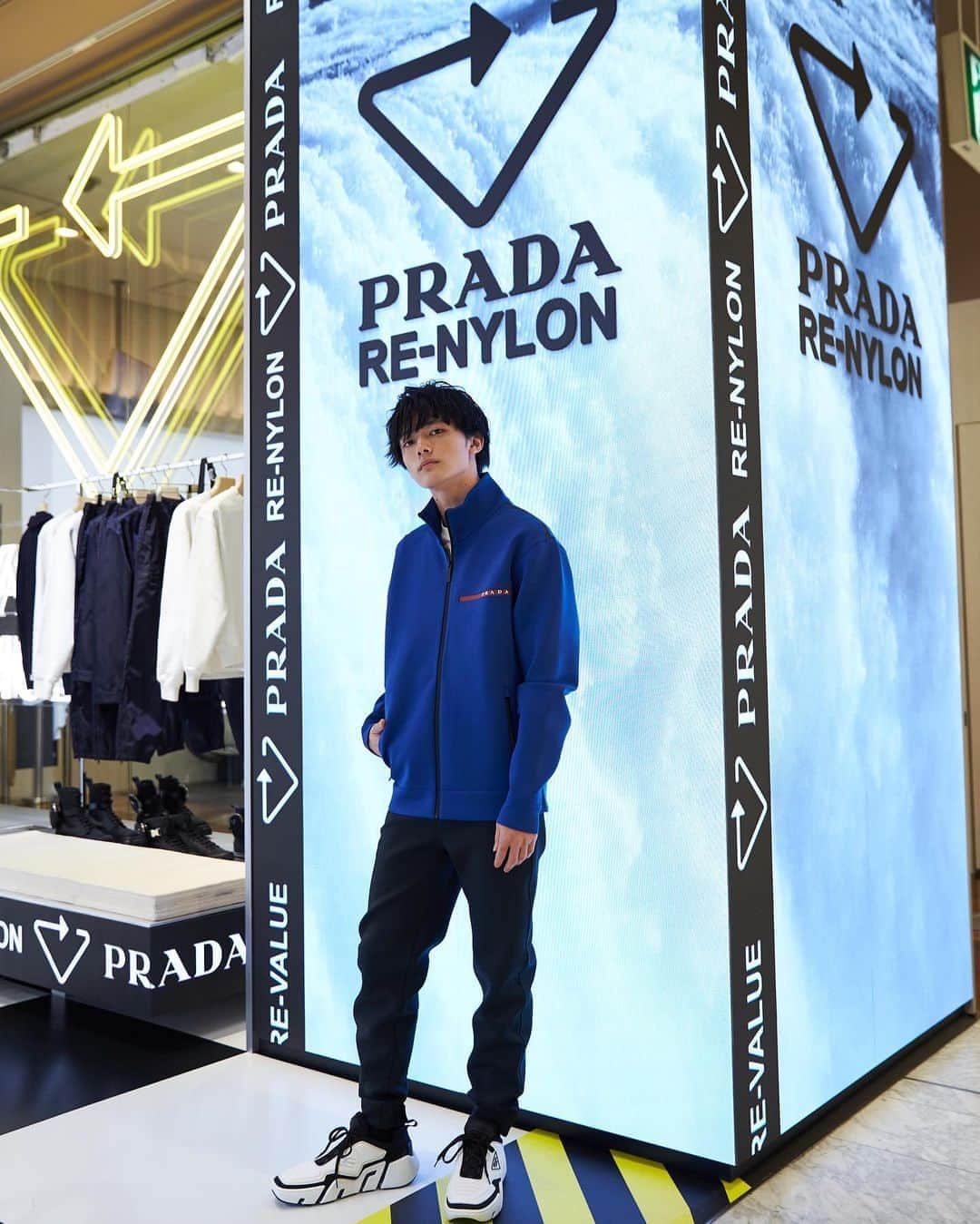 Kaitoさんのインスタグラム写真 - (KaitoInstagram)「【PRADA】RE-NYLON POP UP STORE  伊勢丹新宿店メンズ館1階＝プロモーションスペースにて 10月21日（水）～11月3日（火）の期間限定で開催されているので是非足を運んでみて下さい！ #pradarenylon#prada#プラダ」10月22日 18時03分 - kaito_0413