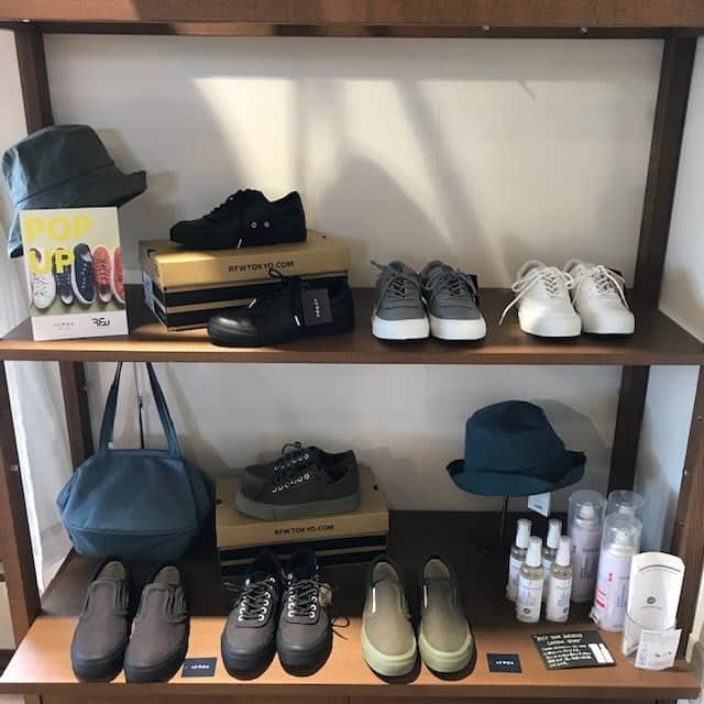 アールエフダブリューさんのインスタグラム写真 - (アールエフダブリューInstagram)「【RFW DEALER INFORMATION】  福井県のセレクトショップ Sympa(サンパ)鯖江店 ただいまRFWのPOP-UPが開催中！ 今月末まで開催しておりますので、 ぜひよろしくお願いします。  sympa鯖江店 福井県鯖江市水落町２丁目２８－３１ 0778-29-0538  www.rfwtokyo.com  Sympa https://sympa.co.jp/shop/sabae/  #rfw #rfwtokyo #rhythmfootwear #sneaker #sneakers #kicks #instashoes #instakicks #sneakerhead #sneakerheads #nicekicks #sneakerfreak #kickstagram #2020aw #autumn #winter #sympa #サンパ #鯖江 #sabae #fukui」10月22日 18時01分 - rfwtokyo