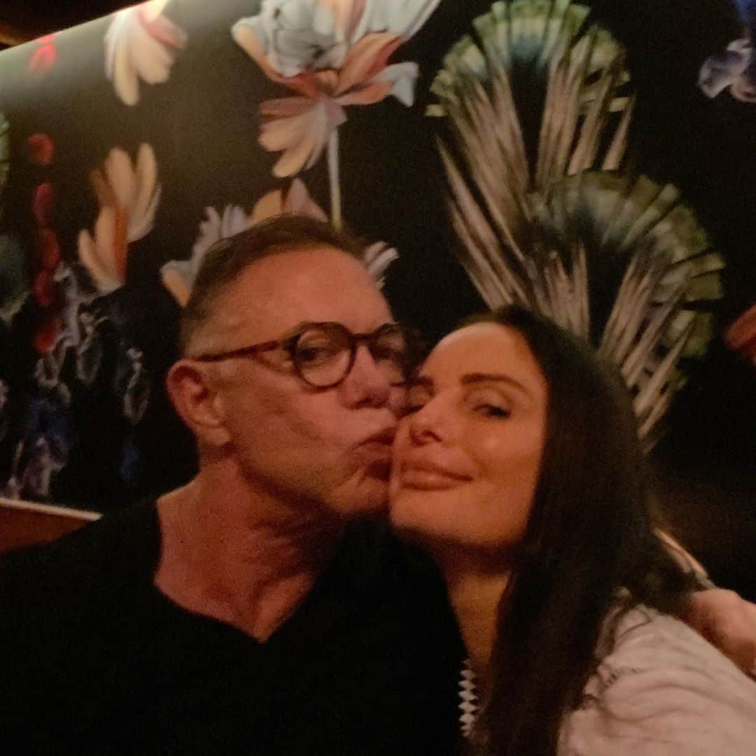 ガブリエル・アンウォーのインスタグラム：「Date Night @shareefmalnik @papisteak #myman #rewardforketosobermonth」