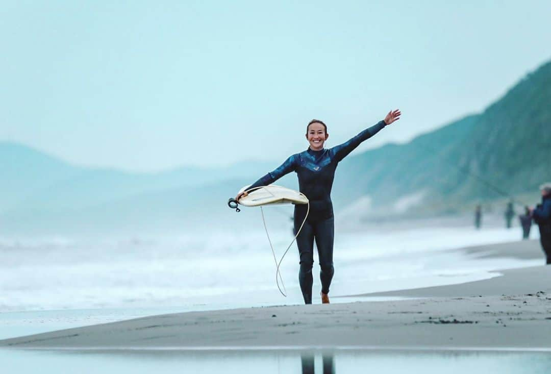 金子藍さんのインスタグラム写真 - (金子藍Instagram)「エリカの元へ帰る💓 @photo_epg  . #roxy #roxyjapan #roxywetsuits #伊良湖 #豊橋 #田原 #愛知 #サーフィ #スポーツ #fitness #運動 #健康 #helthy #haneypresets」10月22日 9時31分 - aikaneko_surf