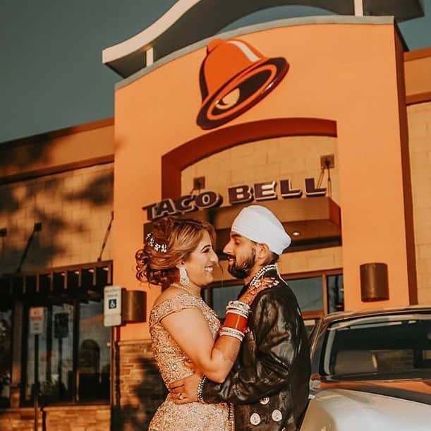 Taco Bellのインスタグラム：「There’s love, and then there’s Taco Bell love.」