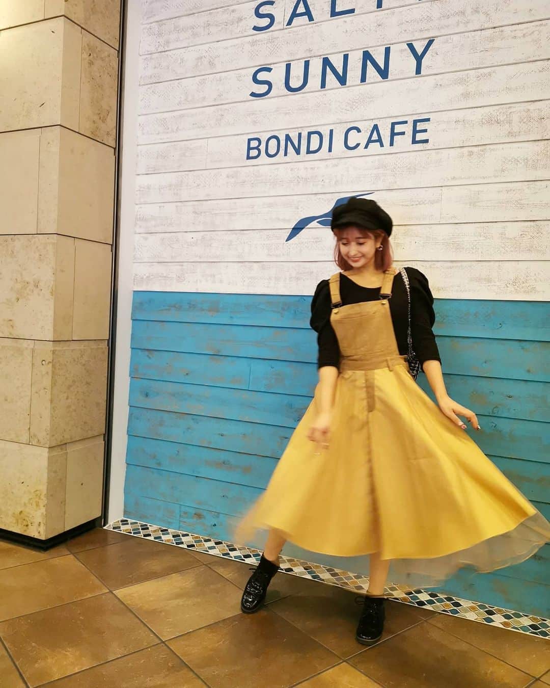 のインスタグラム：「mestでずっと売り切れてたチュールワンピースやっと買えたよ🛒💕🎀 可愛すぎる❤️ . 🍒ワンピース、ピアス(@mest0620 ) 🍒トップス(@_qung ) 🍒キャスケット 韓国の帽子問屋🇰🇷笑 🍒バッグ(@guess ) 🍒ローファー(@tsumori_chisato ) . . . #mest#韓国セレクトショップ#韓国ファッション#choajapan#choa#choa_japan#韓国制服レンタル#韓国制服#制服レンタル #韓国コーデ#韓国ファッション好きな人と繋がりたい#韓国#韓国旅行#韓国コスメ#韓国好きな人と繋がりたい#페션스타그램#코디스타그램#오오티디#메이크업스타그램#메이크업#좋아요반사#반사#팔로우#맞팔#선팔#소통#맞팔해요#여친짤#코디룩」