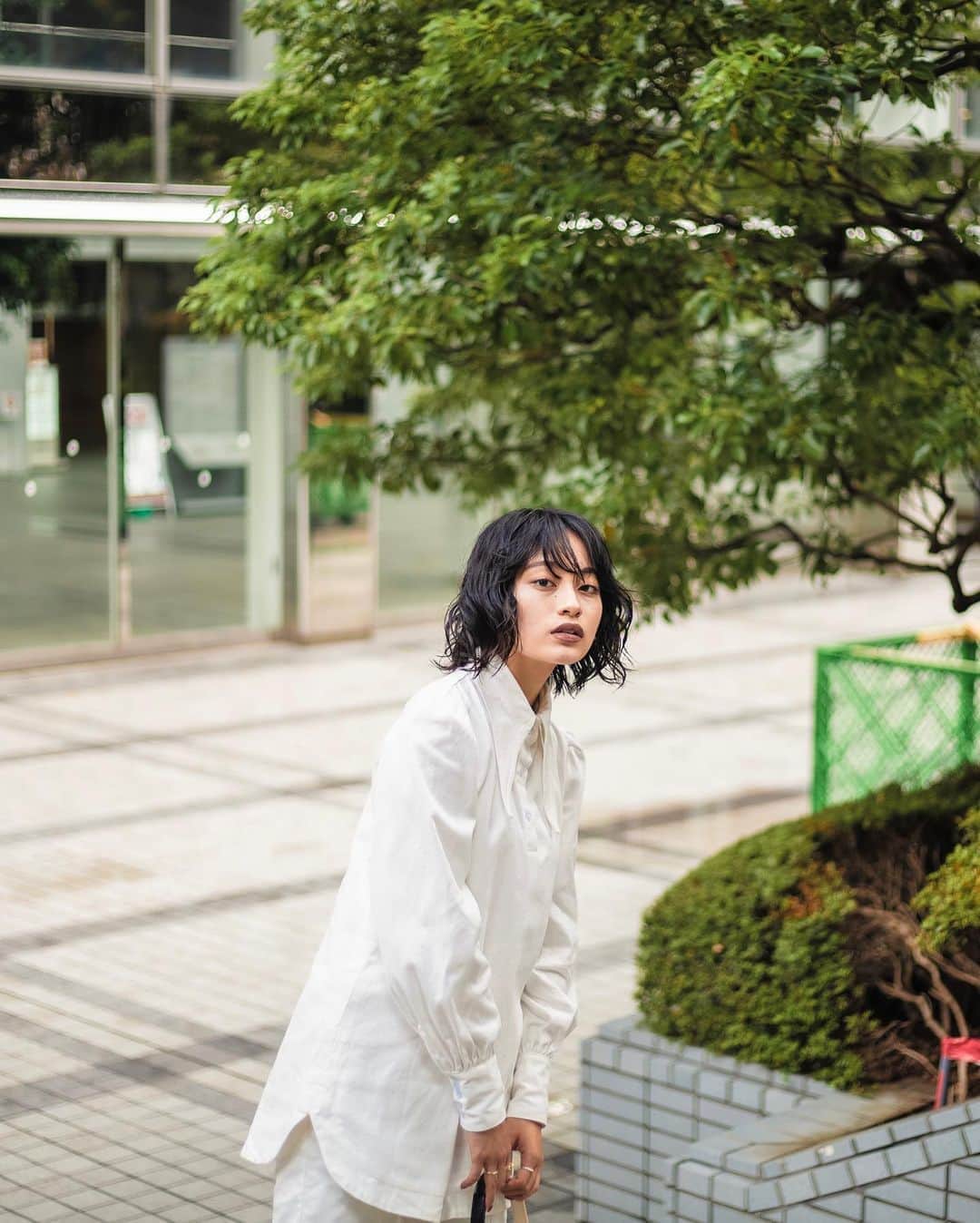 Fashionsnap.comさんのインスタグラム写真 - (Fashionsnap.comInstagram)「【スナップ】 Name  美宥凪 Shirt #JOHN Pants #moussy Bag #BlancheMarket Shoes #NINEWEST Ring #used  Photo by @matsunagaitsuki」10月22日 10時08分 - fashionsnapcom
