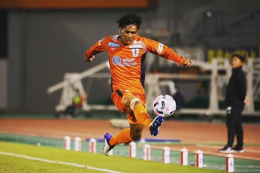 愛媛FCさんのインスタグラム写真 - (愛媛FCInstagram)「The results of yesterday's game 🍊 愛媛 1-4 長崎 LOST😓  Next game👇 🗓10/25（日）16：00 🏟#ニンジニアスタジアム 🆚#栃木SC  #dazn  #Jリーグ #愛媛fc  #ehimefc  #愛媛fc」10月22日 10時33分 - ehimefc12