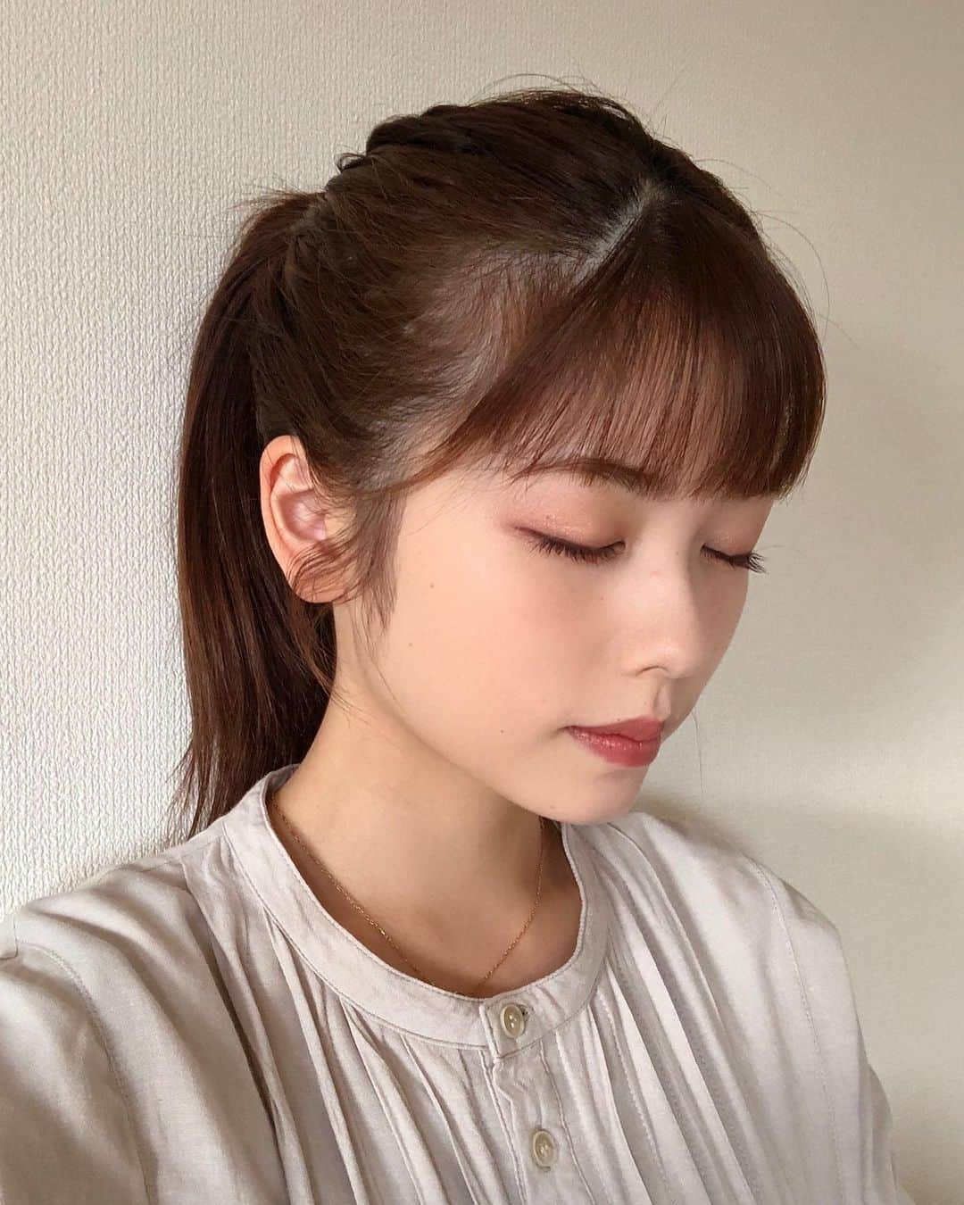 小芝風花さんのインスタグラム写真 - (小芝風花Instagram)「「○○メイク」第2弾〜秋メイク編〜﻿ ﻿ 前に投稿したお気に入りメイクが、﻿ ありがたい事に好評でした〜🙈❤︎﻿ リクエストも沢山ありがとうございます♪﻿ 皆さんがあげてくださった中から、ランダムに挑戦していきたいと思います💪✨﻿ ﻿ と言う事で！﻿ 今回は「秋メイク」をしてみました☺︎﻿ 如何でしょうか〜(｡・・｡)？﻿ ﻿ アドバイスやリクエストは﻿ いつでも募集しておりますので、﻿ コメントで教えてくださいね♪﻿ #canmake  #○○メイクシリーズ﻿ #秋メイク﻿ #今回のお気に入りは﻿ #パーフェクトスタイリストアイズ19 #クイックラッシュカーラーWM﻿ #色味が最高〜♪﻿」10月22日 10時34分 - fuka_koshiba_official