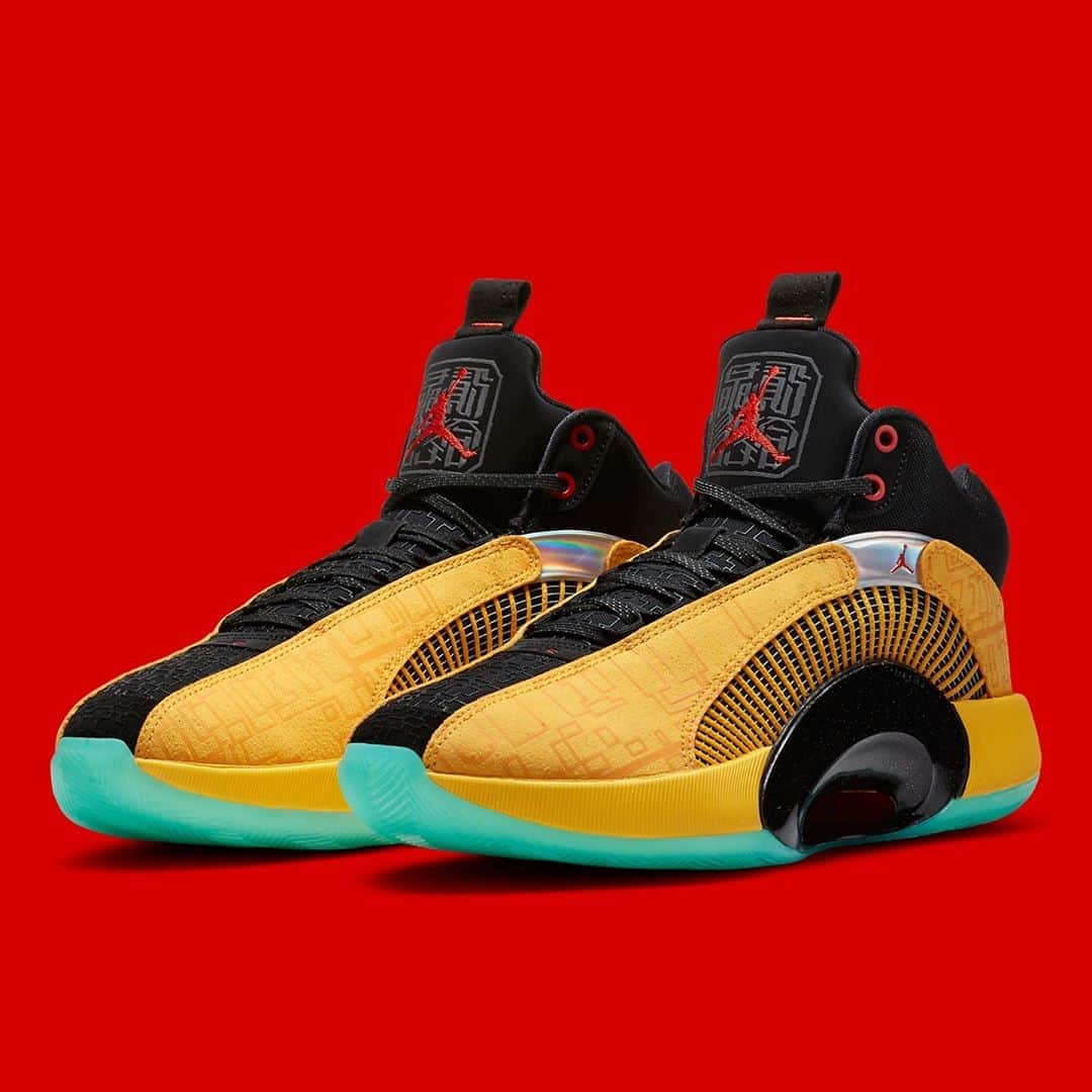 Sneaker Newsさんのインスタグラム写真 - (Sneaker NewsInstagram)「This upcoming China-exclusive Air Jordan XXXV "Dynasties" infuses Eastern influences onto the design, with unique patterns covering the golden yellow upper and a bright Jade outsole hinting at Chinese traditions. For a closer look, hit the link in our bio.」10月22日 11時01分 - sneakernews