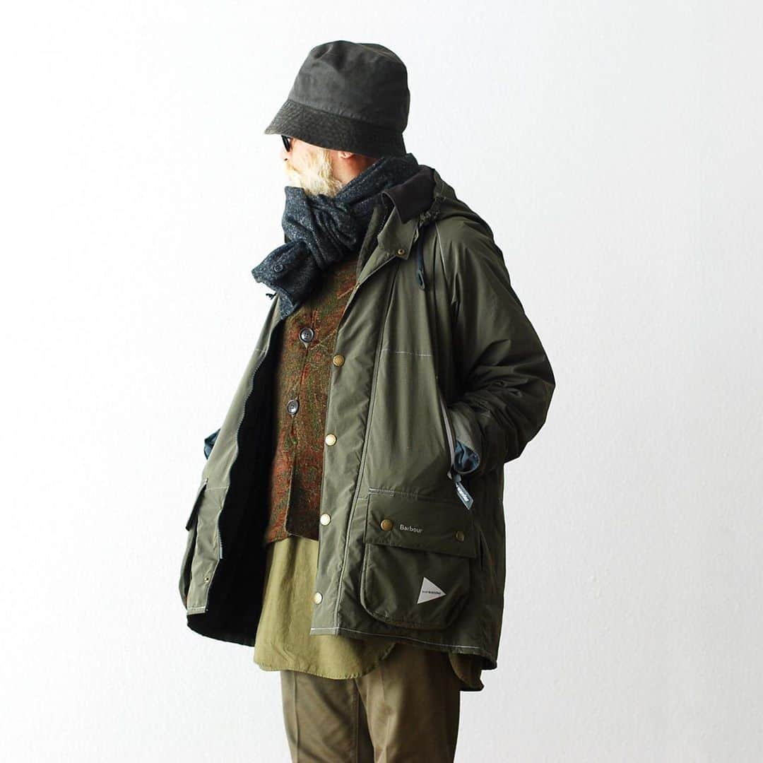 wonder_mountain_irieさんのインスタグラム写真 - (wonder_mountain_irieInstagram)「_ ［Limted Item］ and wander × barbour / アンドワンダー × バブアー "Barbour rip jacket" ¥96,800- _ 〈online store / @digital_mountain〉 https://www.digital-mountain.net/shopdetail/000000012313/ _ 【オンラインストア#DigitalMountain へのご注文】 *24時間受付 *15時までのご注文で即日発送 *1万円以上ご購入で送料無料 tel：084-973-8204 _ We can send your order overseas. Accepted payment method is by PayPal or credit card only. (AMEX is not accepted)  Ordering procedure details can be found here. >>http://www.digital-mountain.net/html/page56.html _ #andwander #barbour #アンドワンダー #バブアー _ 本店：#WonderMountain  blog>> http://wm.digital-mountain.info/blog/ _ 〒720-0044  広島県福山市笠岡町4-18  JR 「#福山駅」より徒歩10分 #ワンダーマウンテン #japan #hiroshima #福山 #福山市 #尾道 #倉敷 #鞆の浦 近く _ 系列店：@hacbywondermountain _」10月22日 11時07分 - wonder_mountain_