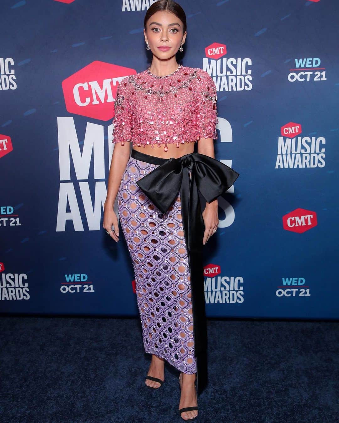 ブラッド・ゴレスキーさんのインスタグラム写真 - (ブラッド・ゴレスキーInstagram)「She’s a Barbie girl in a country world! @sarahhyland was the host with the most at the #cmt awards serving 3 looks styled by me & @daniela_viviana 🎀 Hair by @ryanrichman makeup by @allanface nails by @thuybnguyen #tapforcredits photos from Getty images/Rich Fury/CMT Awards」10月22日 11時10分 - bradgoreski