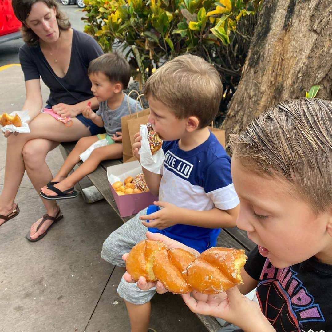 Lanikai Bath and Bodyさんのインスタグラム写真 - (Lanikai Bath and BodyInstagram)「Thanks @kailuatownhi ! Took the kids out for the Kailua town scavenger hunt and they had a blast. Great coupons too in their goody bag. Of course ended the afternoon at Donut King and getting some good books at bookends. #kailuatownhi #gokailua #lanikaibathandbody #happyhalloween」10月22日 11時10分 - lanikaibathandbody