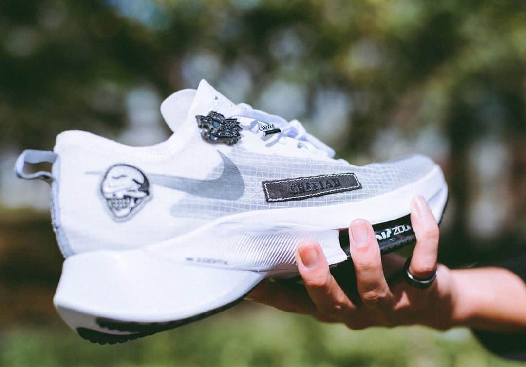 秋本真吾さんのインスタグラム写真 - (秋本真吾Instagram)「ちょこちょこマイシューズUpしていきます。NIKE By Youで作りました。CHEETAHのロゴ入り。アッパーはネクスト%   #nikeairzoomtemponext #nikebyyou  #CHEETH」10月22日 11時20分 - 405arigato405