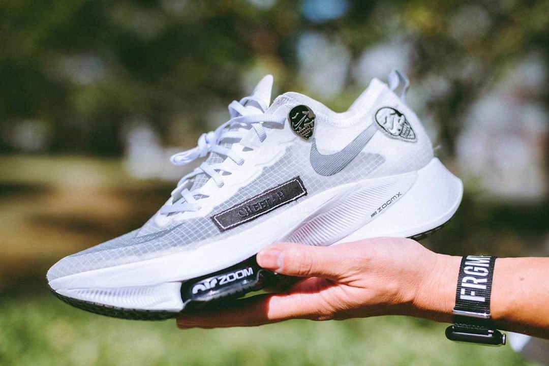 秋本真吾のインスタグラム：「ちょこちょこマイシューズUpしていきます。NIKE By Youで作りました。CHEETAHのロゴ入り。アッパーはネクスト%   #nikeairzoomtemponext #nikebyyou  #CHEETH」