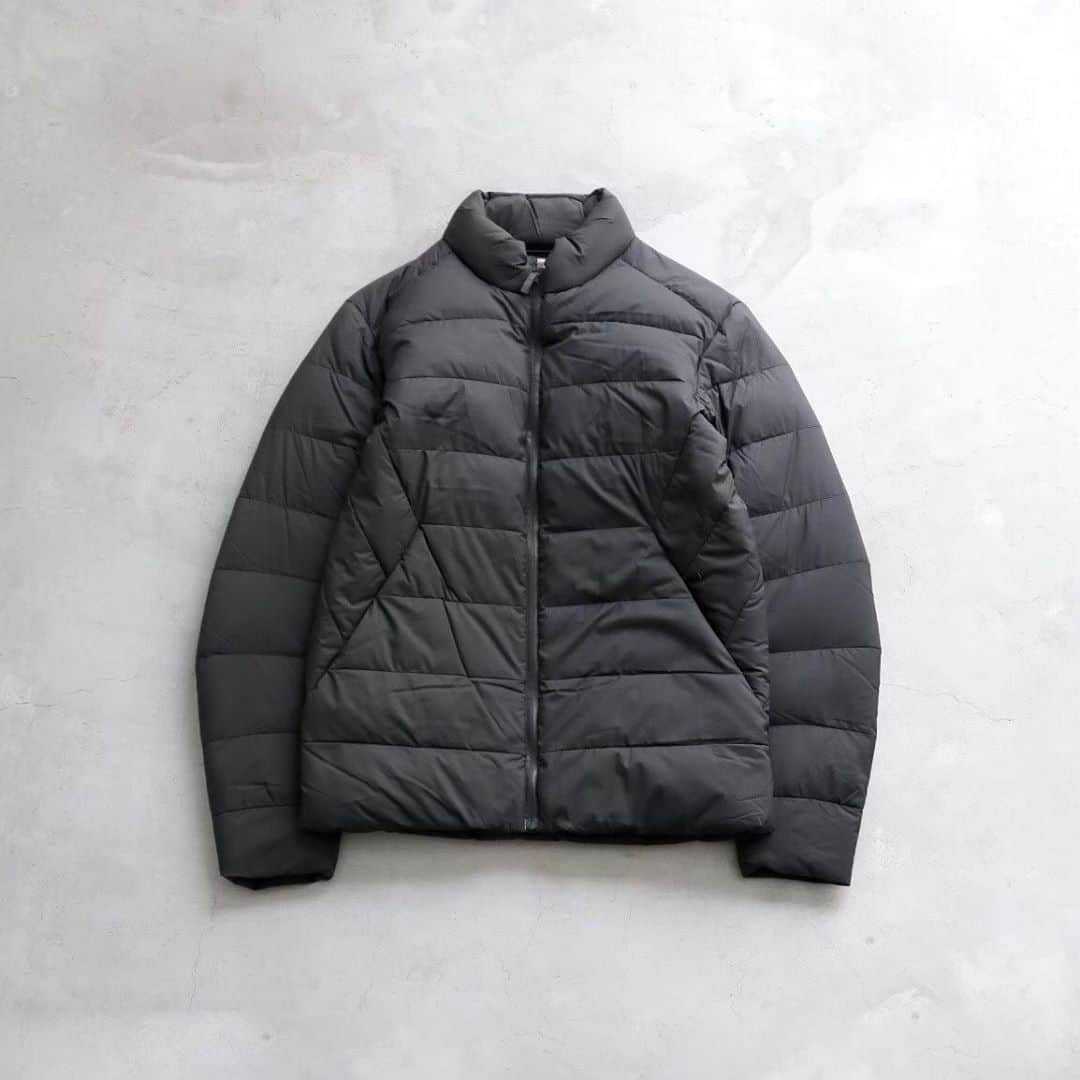 wonder_mountain_irieさんのインスタグラム写真 - (wonder_mountain_irieInstagram)「_ ［#20AW NEW ITEM ］ ARC'TERYX VEILANCE / アークテリクス ヴェイランス "Conduit AR Jacket" ¥88,000- _ 〈online store / @digital_mountain〉 https://www.digital-mountain.net/shopdetail/000000010271/ _ 【オンラインストア#DigitalMountain へのご注文】 *24時間受付 *15時までご注文で即日発送 *1万円以上ご購入で送料無料 tel：084-973-8204 _ We can send your order overseas. Accepted payment method is by PayPal or credit card only. (AMEX is not accepted)  Ordering procedure details can be found here. >>http://www.digital-mountain.net/html/page56.html  _ #ARCTERYXVEILANCE #ARCTERYX #VEILANCE #アークテリクスヴェイランス #アークテリクス _ 本店：#WonderMountain  blog>> http://wm.digital-mountain.info _ 〒720-0044  広島県福山市笠岡町4-18  JR 「#福山駅」より徒歩10分 #ワンダーマウンテン #japan #hiroshima #福山 #福山市 #尾道 #倉敷 #鞆の浦 近く _ 系列店：@hacbywondermountain _ THE NORTH FACE / ザ ノース フェイス "EXPLORE MUFFLER"11,00063THENORTHFACEノースフェイス」10月22日 11時37分 - wonder_mountain_