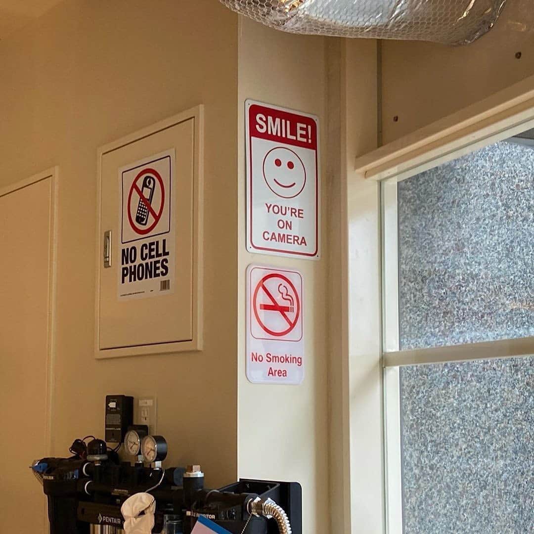 isutaさんのインスタグラム写真 - (isutaInstagram)「あの大人気パン屋さん「chigaya」の新店舗は﻿ “ドーナツ”が主役？♡﻿ ﻿ ﻿ 東京・日本橋にあるフードコートcommissaryの中にオープンした「chigaya bakery」。﻿ ﻿ ﻿ 根強いファンの多いパン屋「chigaya」の新店舗である「chigaya bakery」は、ニューヨークのドーナツ屋さんをイメージしたそうで、いろいろな味のドーナツが楽しめます♪﻿ ﻿ ﻿ シンプル味のシュガーやシナモン、さくらんぼがちょこんと乗ったホイップクリームたっぷりのドーナツなどバリエーションが豊富なんだそう◎﻿ ﻿ ﻿ 海外に来たかのような空間はどこをきりとってもかわいいですよね♪﻿ ﻿ ﻿ ぜひchigayaの新店舗をチェックしてみてくださいね！﻿ ﻿ ﻿ 【chigaya bakery】﻿ 住所：東京都中央区日本橋本町3-11-5 commissary内 ﻿ ﻿ ﻿ photo by﻿ @mgmilk___﻿ @shokohomma﻿ @r___158﻿ ﻿ ﻿ #isuta #イスタ #isutapic﻿ #isutacafe #カフェ巡り #おしゃれカフェ﻿ #カフェスタグラム #東京カフェ #東京カフェ巡り﻿ #cafe #日本橋カフェ #日本橋カフェ巡り ﻿ #chigayabakery #commissary #東京グルメ﻿ #パン屋 #ベーカリー #ドーナツ﻿ #cafestagram #カフェ #カフェ好き﻿ #お洒落な人と繋がりたい ﻿ #カフェ好きな人と繋がりたい」10月22日 12時15分 - isuta_jp