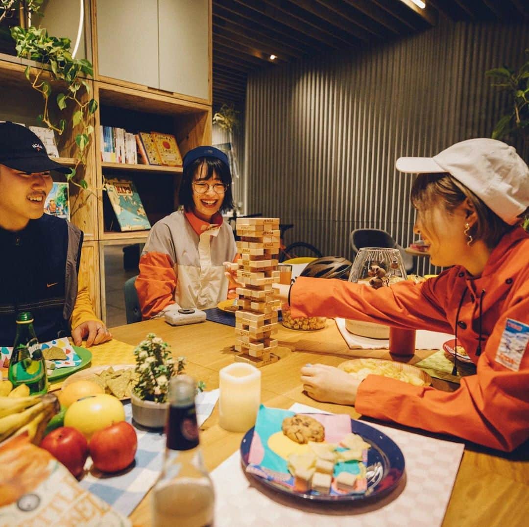 星野リゾートさんのインスタグラム写真 - (星野リゾートInstagram)「・ 🗣「星野リゾート　BEB5土浦」本日グランドオープン！﻿ ﻿ Today on October 22th, we opened our new property "Hoshino Resorts BEB5 Tsuchiura".﻿ ﻿ 「BEB5土浦」は、日本最大級のサイクリングリゾート「PLAYatre　TSUCHIURA」内に位置する星野リゾート初の自転車を楽しむホテルです。合言葉は「ハマる輪泊（りんぱく）」。自転車に興味のないお客様からサイクリング上級者まで、どんな自転車ニーズにも「ハマる」旅を提案します。﻿ ﻿ 【BEB5土浦に泊まる５つの理由】﻿ ①館内は自転車持ち込みOK！﻿ ②どんな自転車ニーズにもハマる自転車体験を提供します﻿ ③パブリックスペース「TAMARIBA」では「メロンまるごとクリームソーダ」を販売！﻿ ④ルーズに過ごすためのサービスが充実﻿ ⑤BEBブランドの代名詞！365日同一料金の「エコひいきプラン」﻿ ﻿ ▼施設概要▼﻿ 施設名：星野リゾート BEB5 土浦﻿ 所在地：〒300-0035 茨城県土浦市有明町 1-30 プレイアトレ土浦3階﻿ アクセス：JR土浦駅直結﻿ 料金：1泊 6,000 円～（2名1室利用時 1 名あたり、税別、食事なし)﻿ ﻿ 皆さまのお越しを心より、お待ちしております！﻿ ﻿ #HoshinoResorts #星野リゾート #beb5 #beb5Tsuchiura #beb5土浦 #Ibaraki #Tsuchiura #茨城県 #土浦 #土浦旅行 #TsuchiuraTrip #JapaneseHotels #travelJapan #ig_Japan  #JapanTravel」10月22日 12時09分 - hoshinoresorts.official