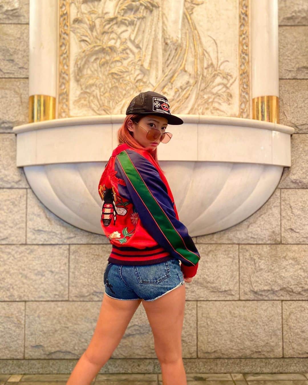 緒方友莉奈さんのインスタグラム写真 - (緒方友莉奈Instagram)「YouTube撮影でやばい格好したけどさ、 歌舞伎町歩いていたら「こわ。」と言われました🤣🤣🤣  #gucci #chromehearts   緒方ポーズ歌舞伎町  #今日のコーデ  #ファッション   #picture  #flowers  #instaart #beautiful #instagood #masterpiece #creative #photooftheday #ファッション好きな人と繋がりたい #インスタ映え  #海外ファッション #fashion   #肉体美  #腹筋女子   #fitnessmotivation  #fitness #fitnessgirl  #筋トレ女子   #高身長女子   #f4f  #f4follow   #腹筋女子   #漂亮  #ハイライト  #お洒落さんと繋がりたい  #美脚美人  #秋コーデ」10月22日 12時12分 - ogatayurina