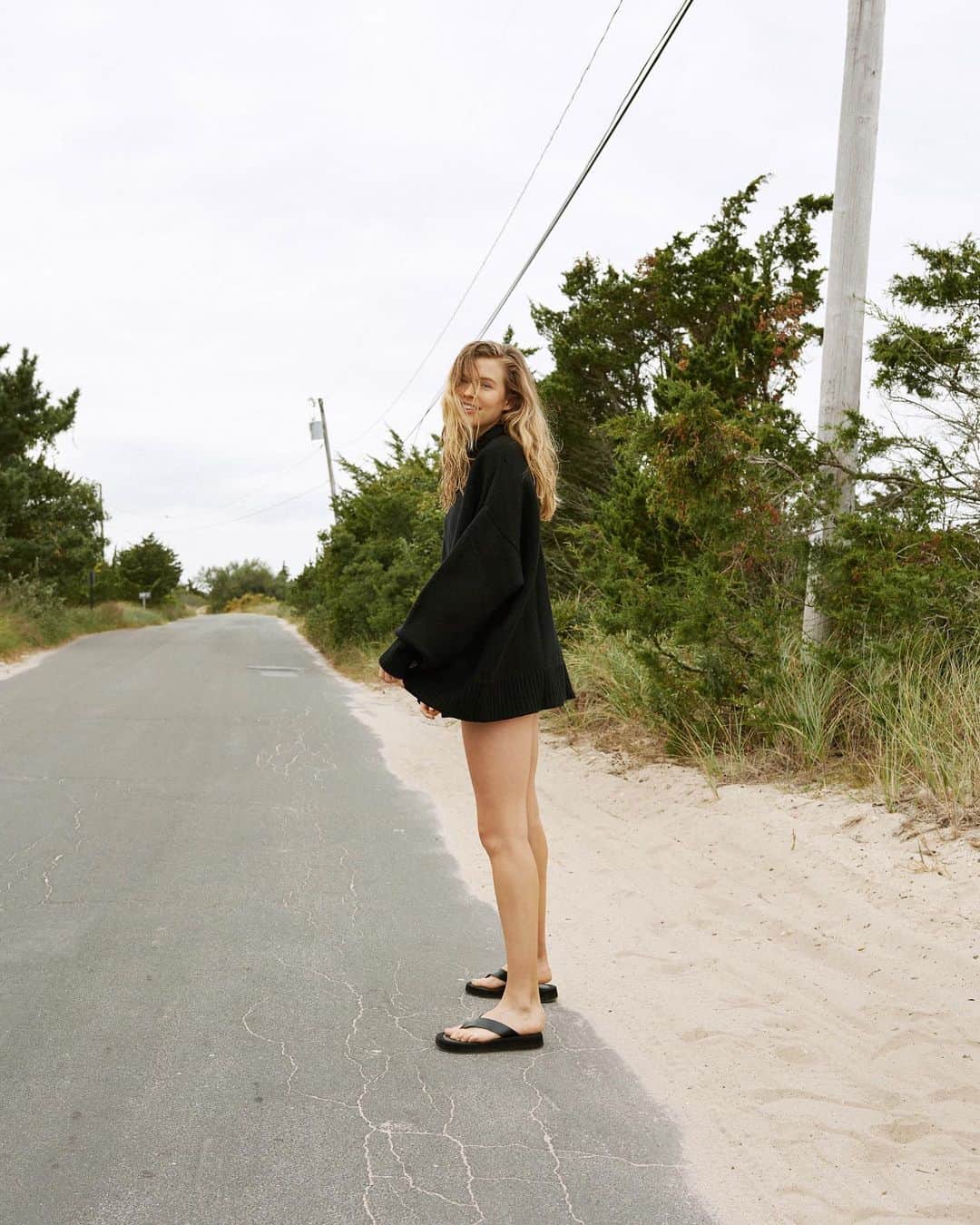 Victoria Leeのインスタグラム：「🌊no traffic @damien_phry @calturner2」
