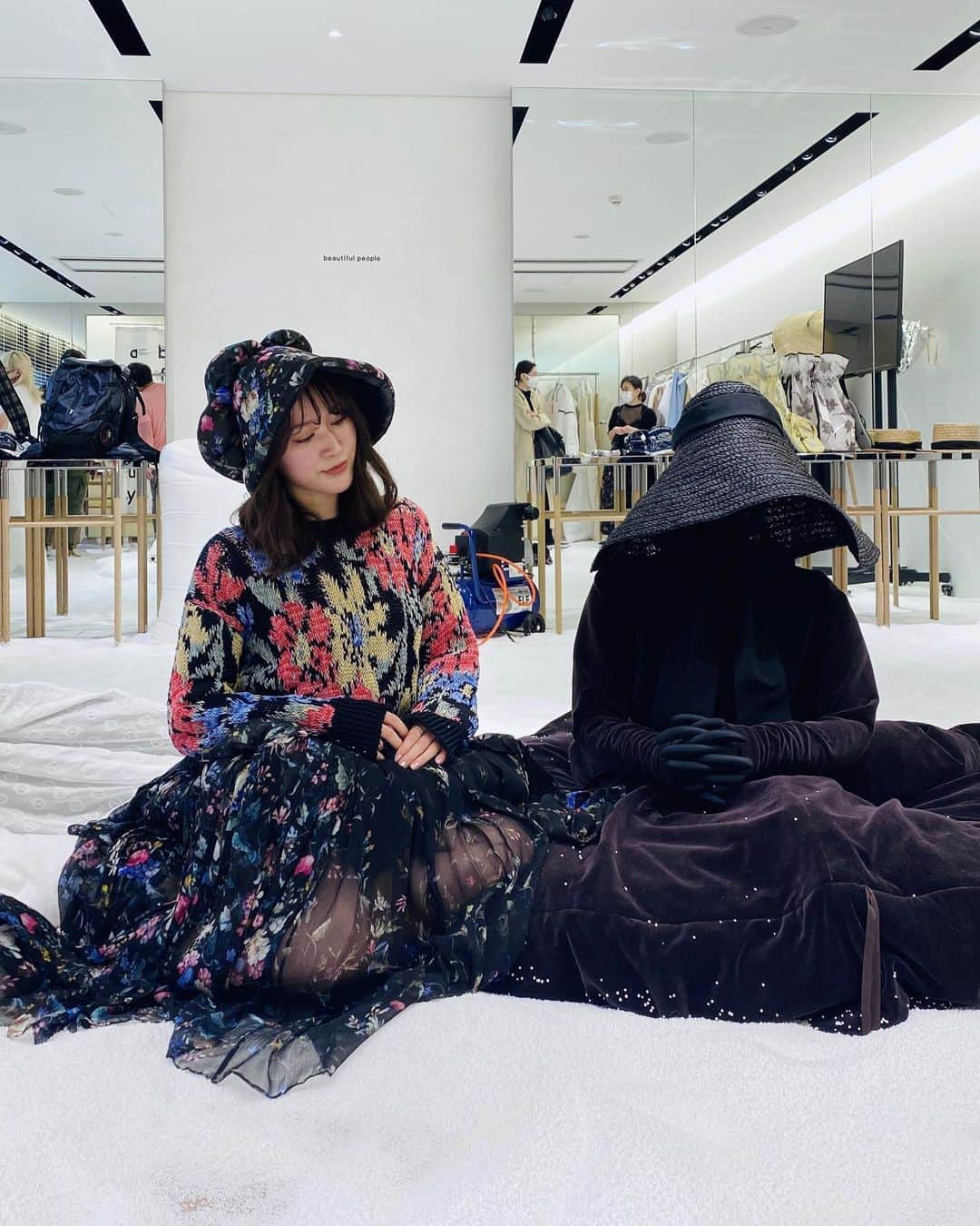 後藤夕貴さんのインスタグラム写真 - (後藤夕貴Instagram)「@beautifulpeople_officialsite  ㅤ ㅤ お花畑の中にいるみたい𓇚 ふかふかでかわいかったなぁ ＿＿＿＿＿＿＿＿＿ #pariscollection #2021 #beautifulpeople」10月22日 12時36分 - yuki_gotooo