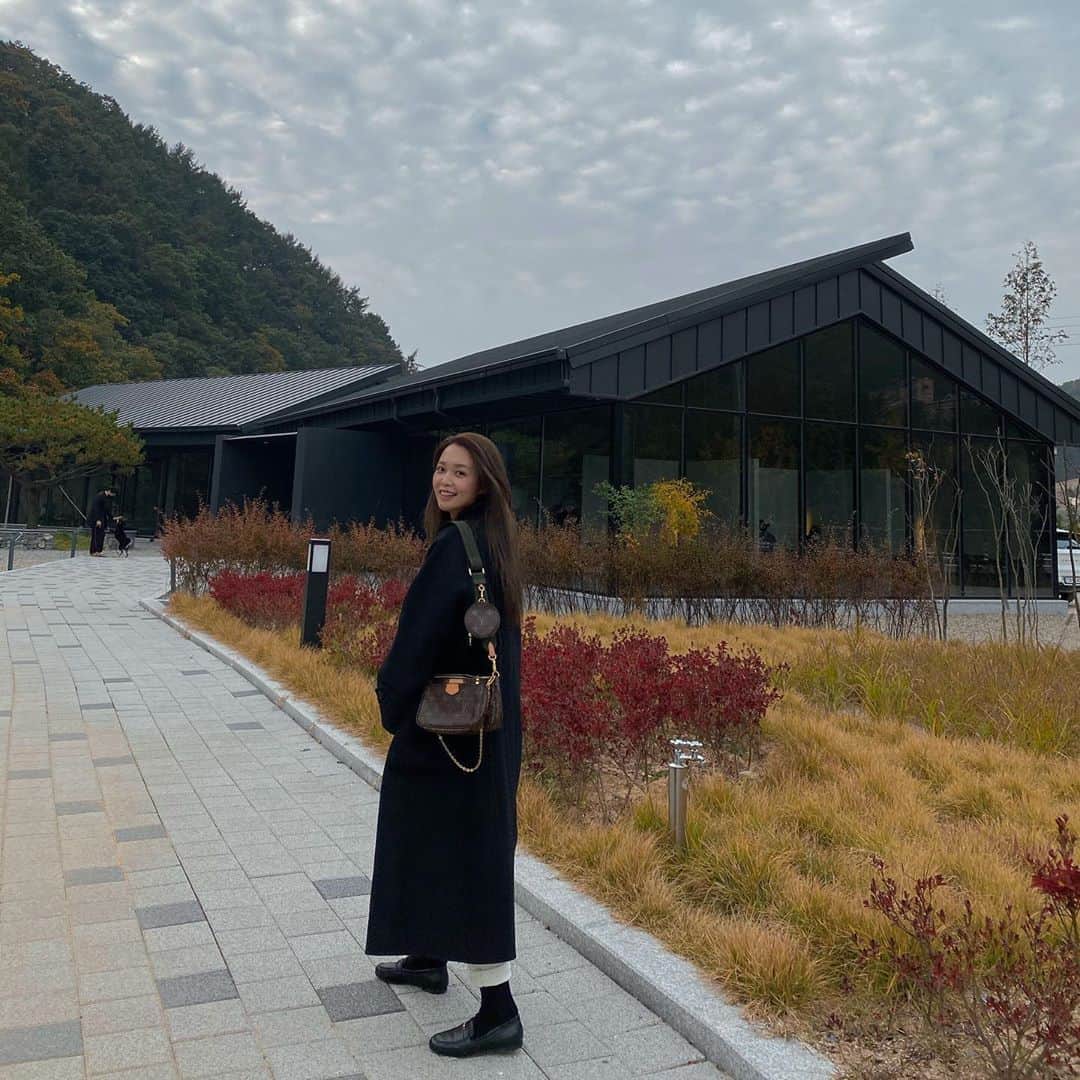 キム・ダヘのインスタグラム：「오늘도 촬영! 🤍」