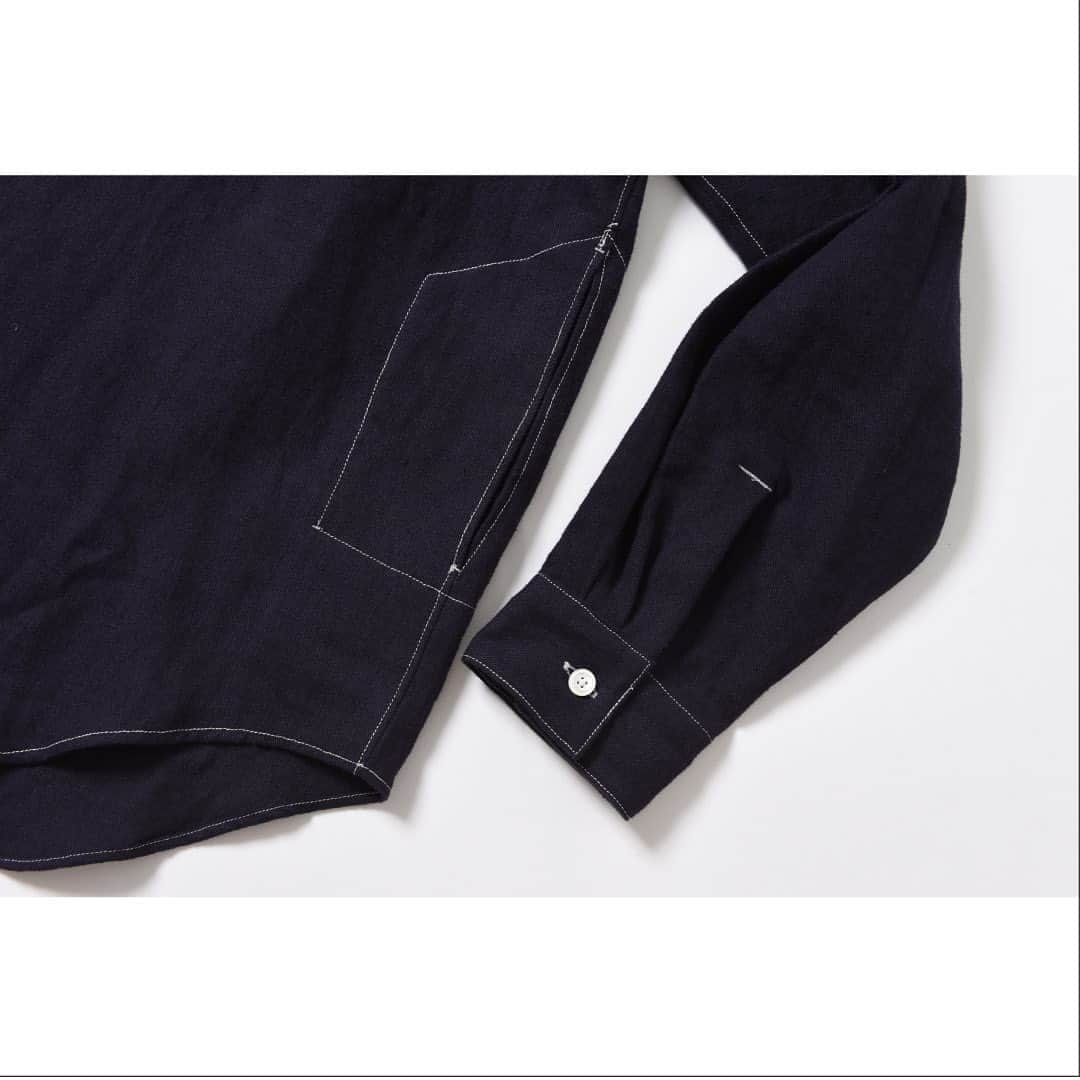 Bshop officialさんのインスタグラム写真 - (Bshop officialInstagram)「HAVERSACK LINEN KURTA SHIRT ￥21,000+tax . ウォーム感のある独特な風合いの起毛リネンを使用したクルタシャツ。 着込むほどに味わい深くなり、経年変化を楽しめます。 . 脇のマネーポケットや、配色のステッチワークが特徴です。 . #HAVERSACK #20AW #bshop #bshop_onlinestore」10月22日 12時46分 - bshop_official