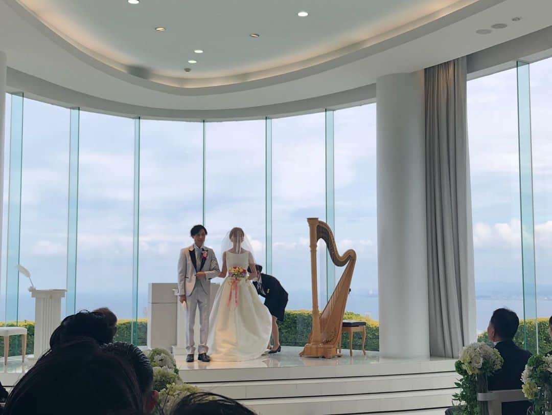 北岡りえさんのインスタグラム写真 - (北岡りえInstagram)「岩ちゃん、ななの楽しみにしすぎてた結婚式に♡   言葉で言い尽くせないありがとうと、素敵すぎた2日間。 今までもこれからも思い出いっぱいつくろうね😊  大人の修学旅行❕な大分県に連れて行ってくれてありがとう♡♡   #61年会 #岩尾家」10月22日 18時14分 - rie_kitaoka