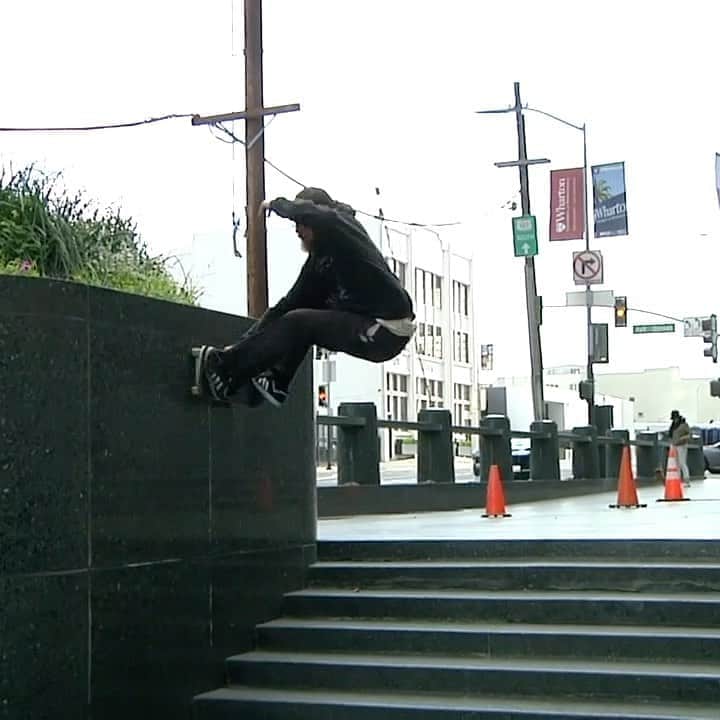スラッシャーのインスタグラム：「👉🏾 @zanetimpson goes FFFURTHER for @westernworldclothing 💚 Part playing on all Thrasher channels 📡」