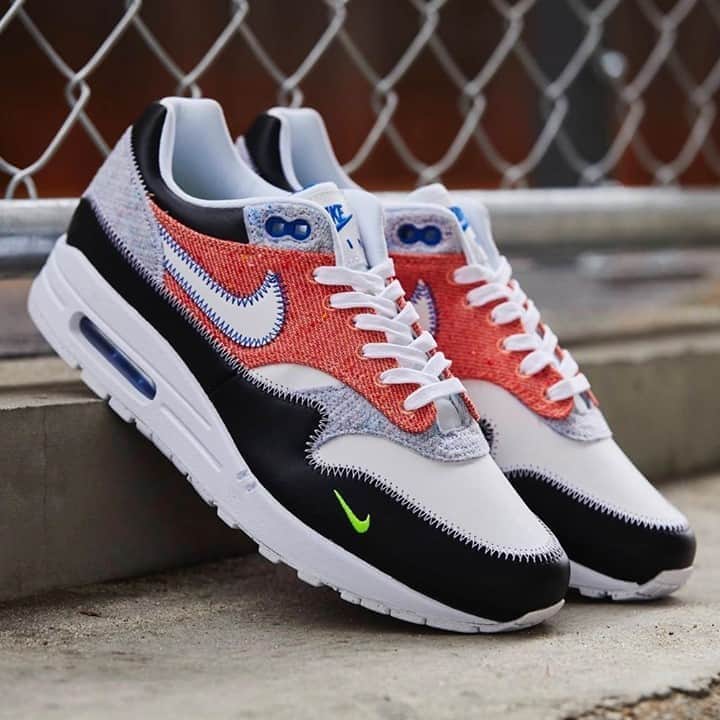 Sneaker Newsさんのインスタグラム写真 - (Sneaker NewsInstagram)「Nike is turning up the heat on their Air Max 1 offerings lately. This upcoming release, part of the Recycled Jerseys Pack, is set to drop this week in Asia, with a global release to follow. Hit the link in the bio for more details.」10月22日 13時01分 - sneakernews