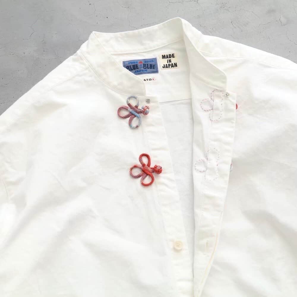 wonder_mountain_irieさんのインスタグラム写真 - (wonder_mountain_irieInstagram)「［ unisex ］ BLUE BLUE JAPAN / ブルーブルー ジャパン "アンティーククロス　オーバーサイズ オリエンタルシャツ" ￥24,200- _ 〈online store / @digital_mountain〉 https://www.digital-mountain.net/shopdetail/000000012325/ _ 【オンラインストア#DigitalMountain へのご注文】 *24時間注文受付 tel：084-973-8204 _ We can send your order overseas. Accepted payment method is by PayPal or credit card only. (AMEX is not accepted)  Ordering procedure details can be found here. >> http://www.digital-mountain.net/smartphone/page9.html _ #BLUEBLUEJAPAN #ブルーブルージャパン _ 本店：#WonderMountain  blog>> http://wm.digital-mountain.info/ _ 〒720-0044  広島県福山市笠岡町4-18  JR 「#福山駅」より徒歩10分 #ワンダーマウンテン #japan #hiroshima #福山 #福山市 #尾道 #倉敷 #鞆の浦 近く _ 系列店：@hacbywondermountain」10月22日 13時19分 - wonder_mountain_