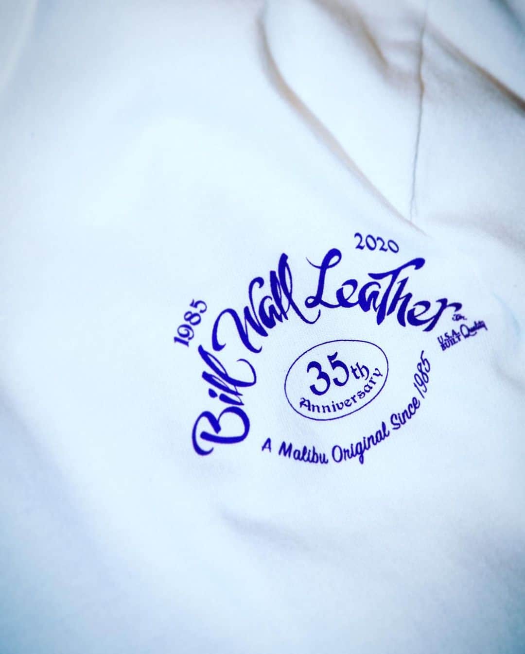 Bill Wall Leather × BEAMSさんのインスタグラム写真 - (Bill Wall Leather × BEAMSInstagram)「【New arrival】35th Anniversary Tee / In stock now！」10月22日 13時40分 - billwallleather_beams