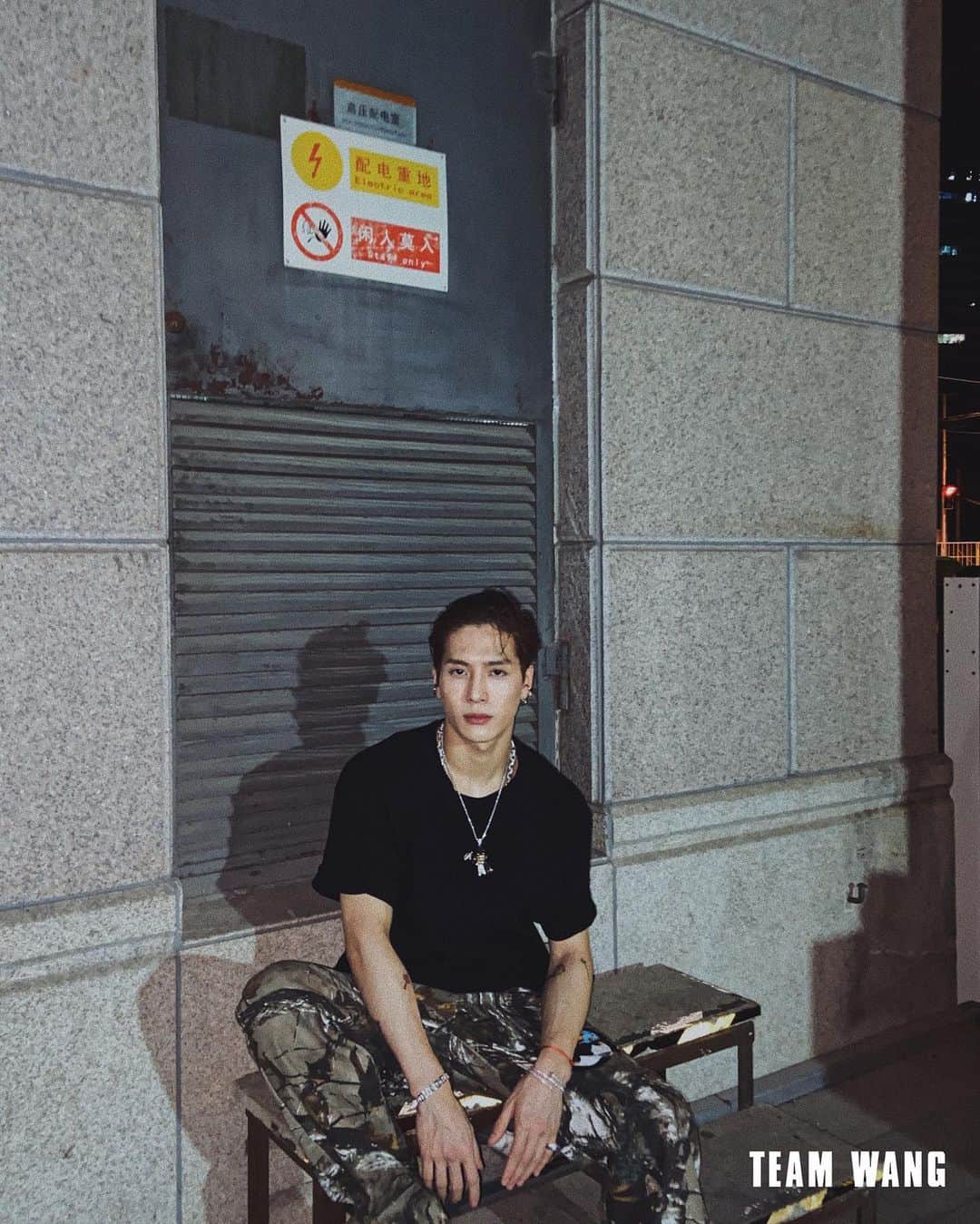 ジャクソンのインスタグラム：「🌃」