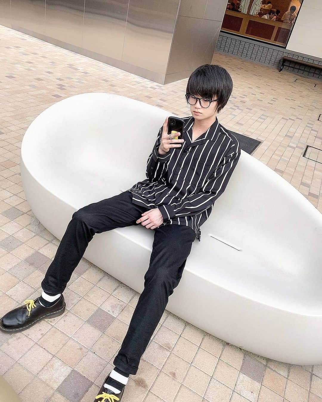 外山将平さんのインスタグラム写真 - (外山将平Instagram)「おすすめの家具家電ありますか？？🏘  #ノーセット #こんにちは#役者#俳優#外山将平#fashion#カメラ好きな人と繋がりたい#camera#今日の外山#ootd#写真#眼鏡男子#メガネ男子#ポートレート#rayban#autumn#作品撮り#自然#instagood#シンプル#cafe#カフェ巡り#カフェ休憩#マーチン男子#シンプルコーデ」10月22日 13時56分 - syohei_toyama